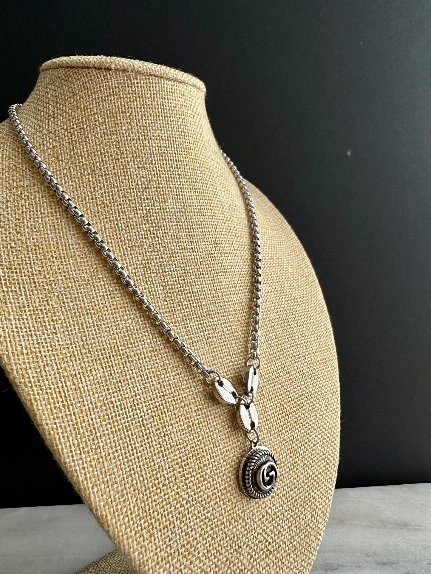 🐝 Antique Silver Gucci charm chain necklace • high quality wheat chain