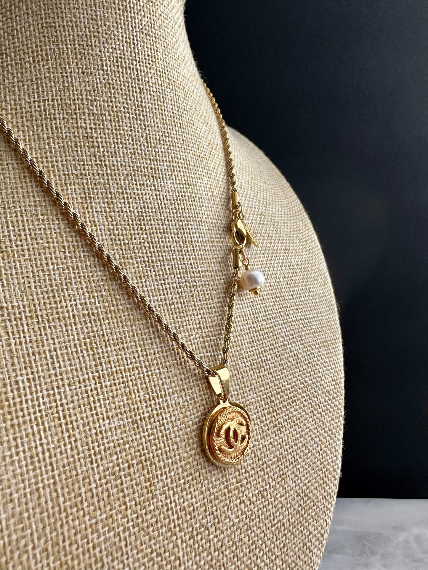 Extremely rare Vintage Authentic reworked Gold button Necklace