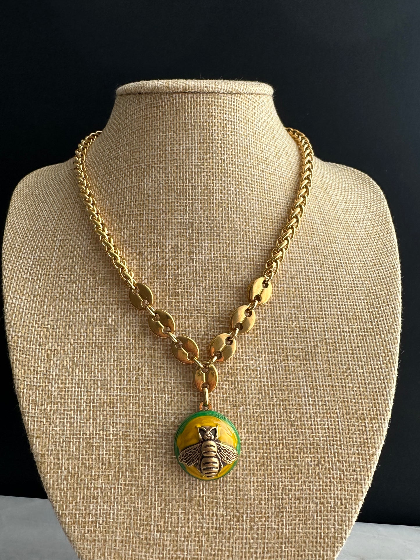🐝 Antique Gold Gucci charm chain necklace • high quality wheat chain