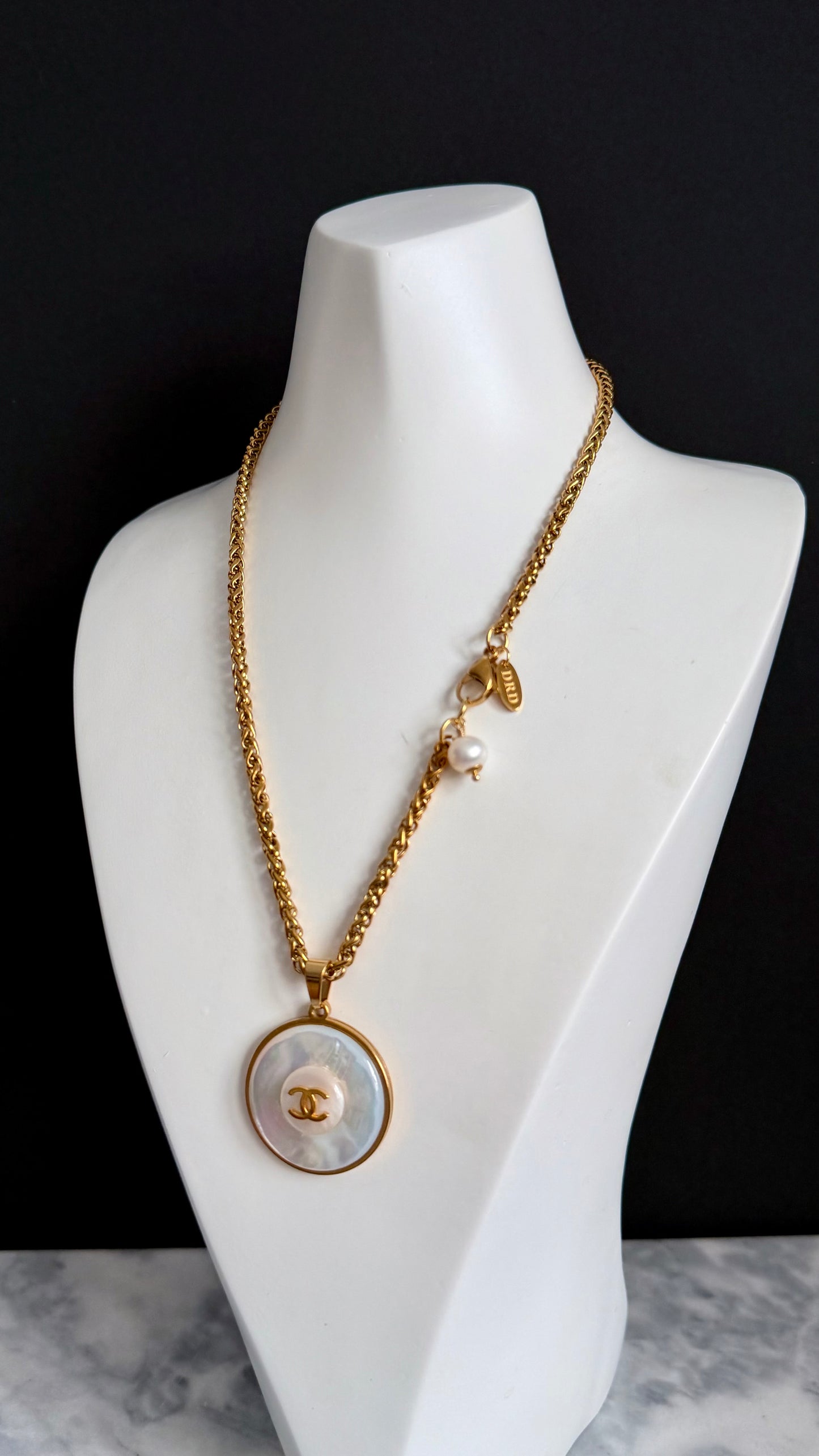 SUPER RARE Large MOTHER OF PEARL and Vintage Authentic reworked Gold button Necklace