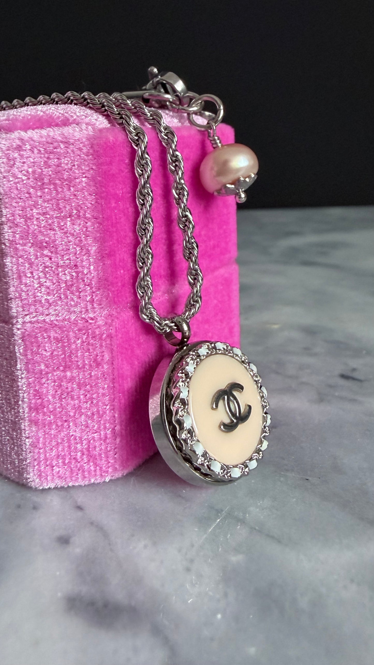 🤍 Reworked Authentic sterling silver button necklace with sterling silver chain