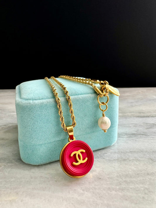 ❤️ EXTREMELY RARE reworked red button necklace