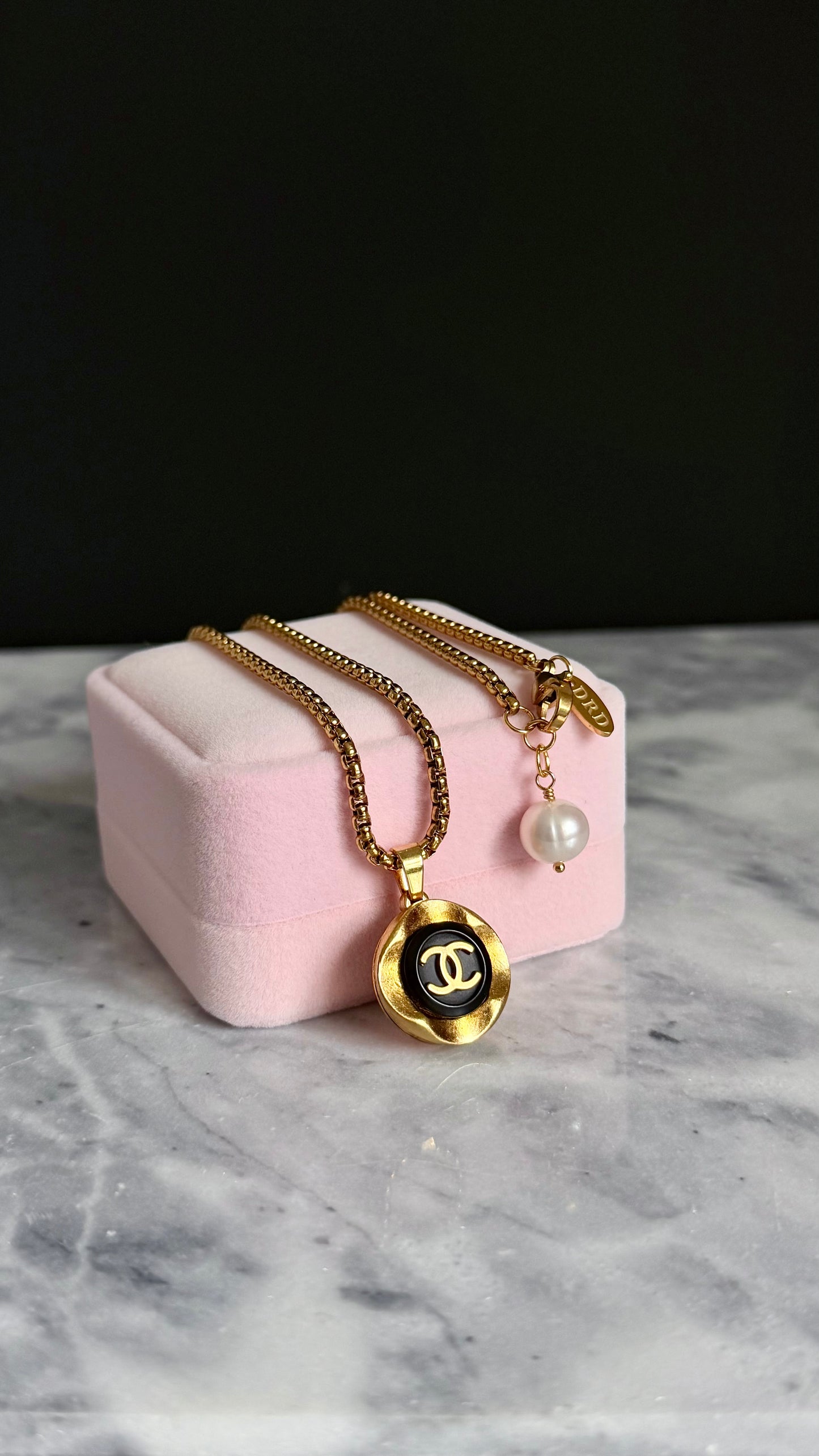 🖤 EXTREMELY RARE reworked button necklace