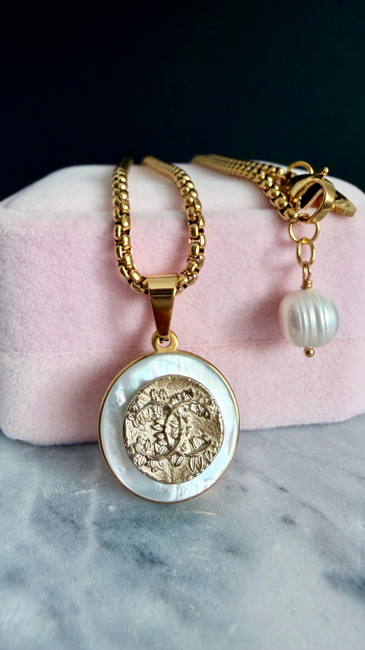 ✨ SUPER RARE MOTHER OF PEARL and MODERM Authentic reworked Gold button Necklace