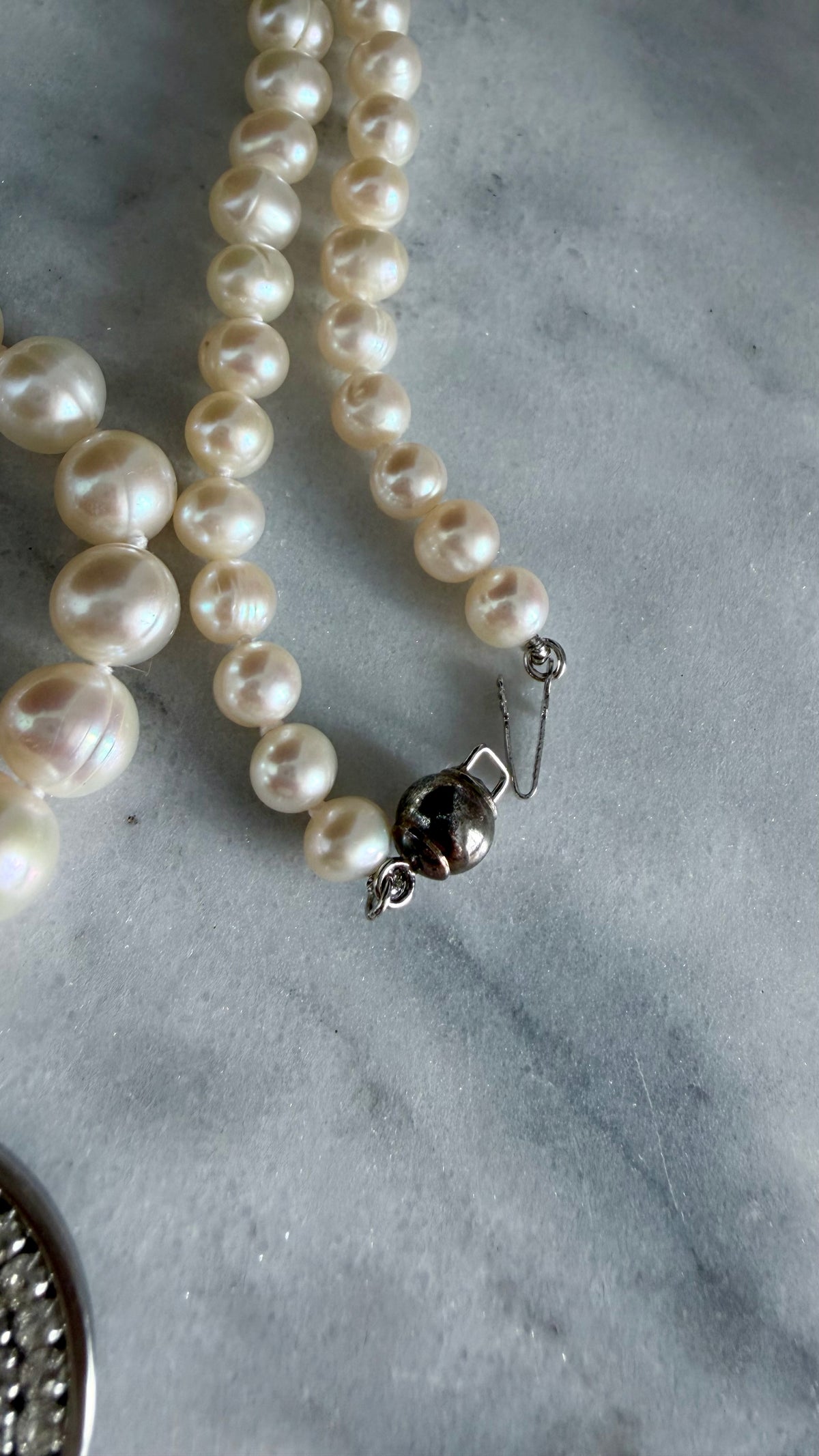 🤍 ONE OF A KIND - Authentic Button genuine pearl Necklace