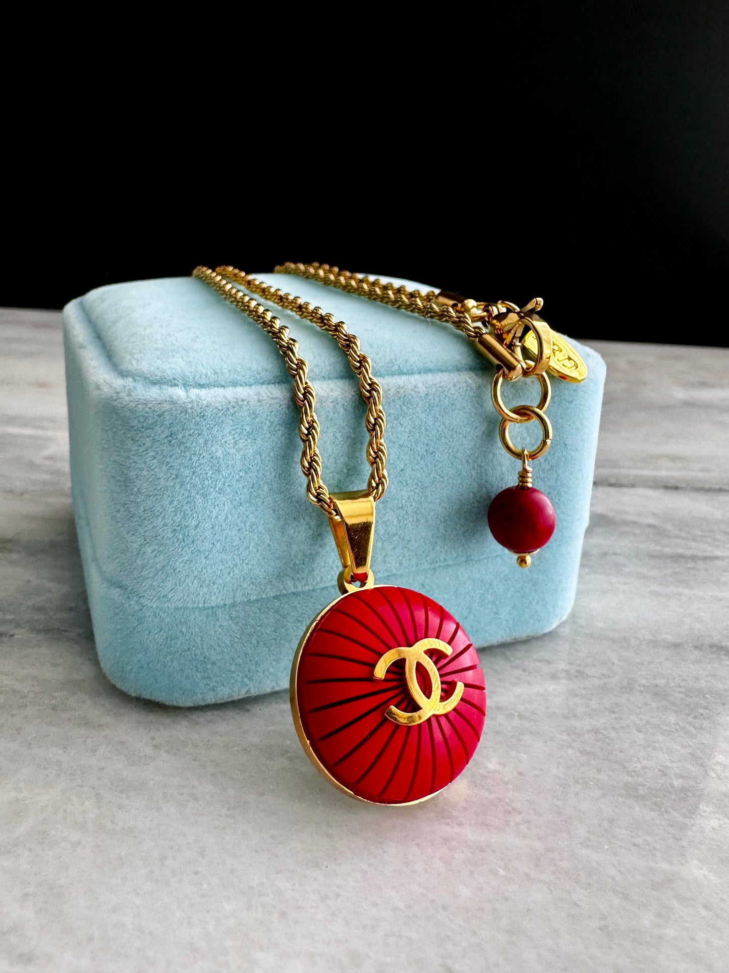 ❤️ EXTREMELY RARE reworked red button necklace