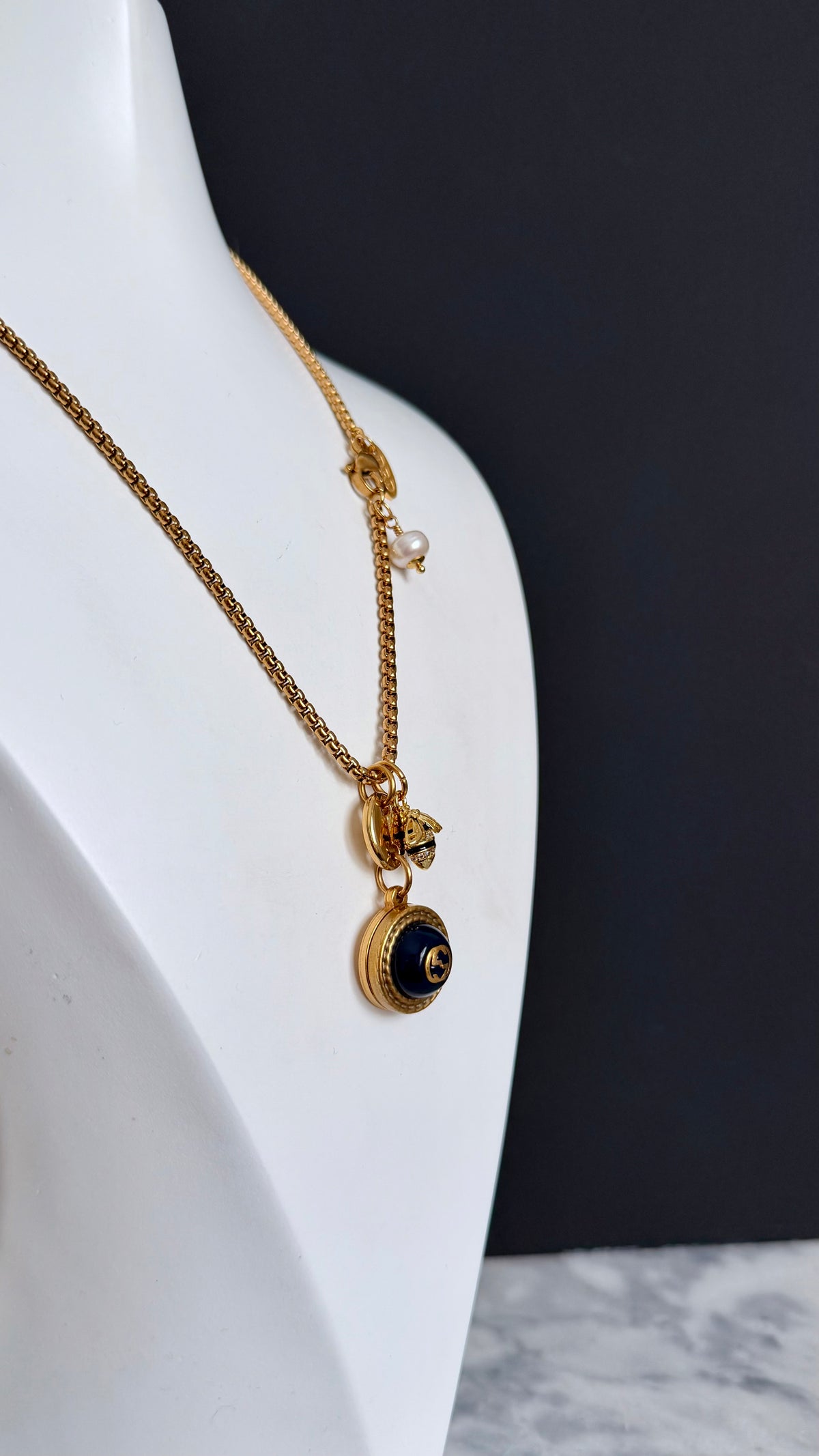 ✨🐝 Vintage Gold Gucci charm chain necklace • extremely rare ✨