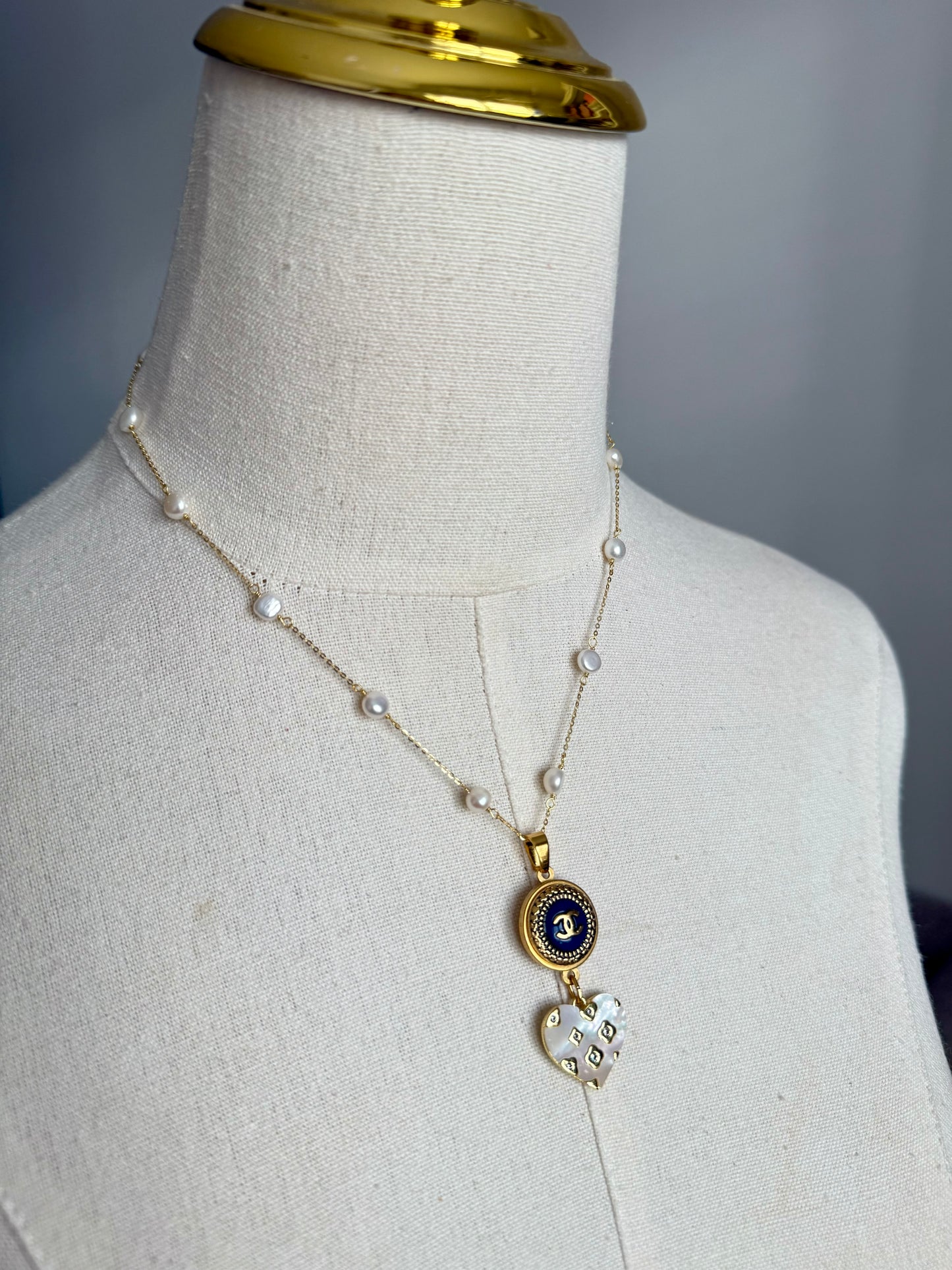 💙 One of a kind delicate Authentic Reworked button necklace