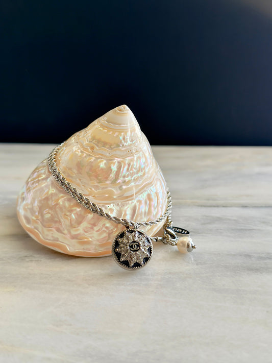 🖤✨ Authentic Reworked silver Button Necklace