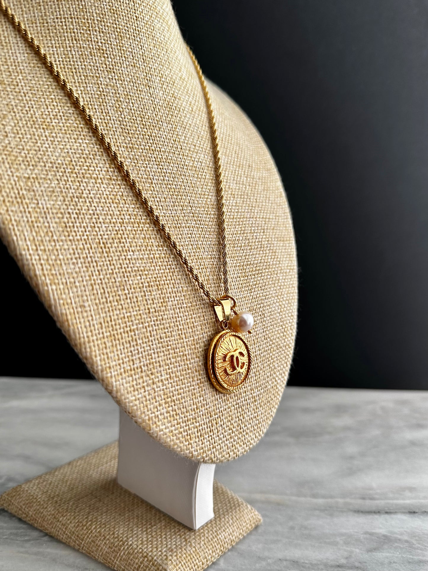 ✨ HUGE SUPER RARE Large Vintage Authentic reworked Gold button Necklace