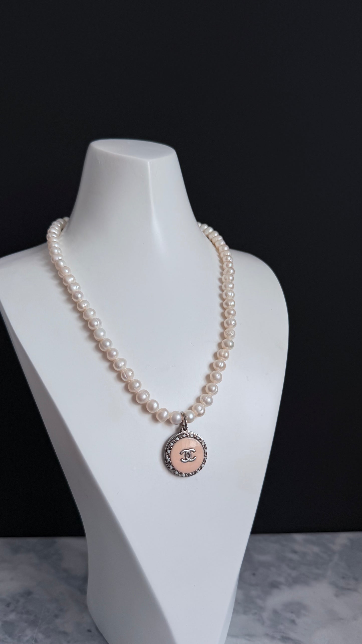🤍 ONE OF A KIND - Authentic Button genuine pearl Necklace
