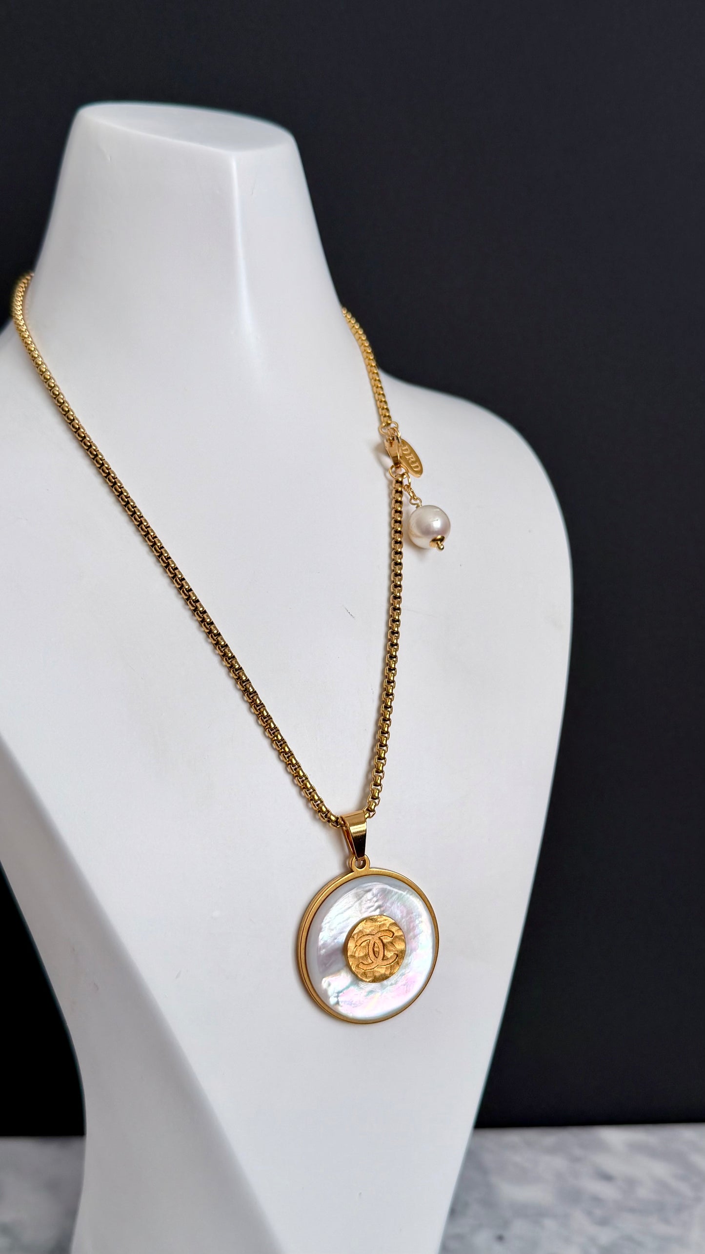 SUPER RARE Large MOTHER OF PEARL and Vintage Authentic reworked Gold button Necklace
