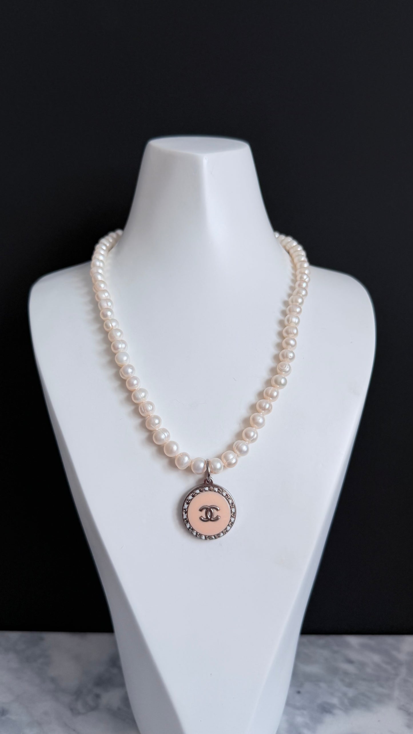 🤍 ONE OF A KIND - Authentic Button genuine pearl Necklace