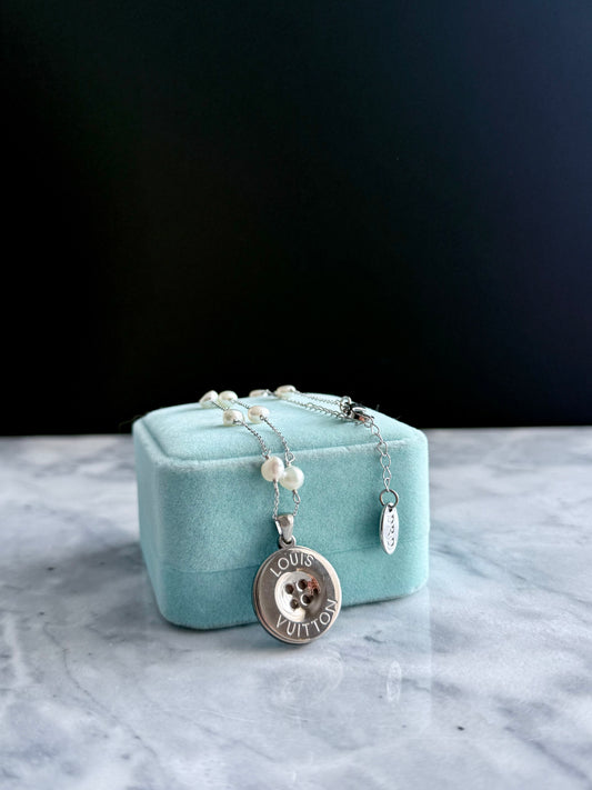 🤍 One of a kind Authentic Reworked LV button pearl necklace