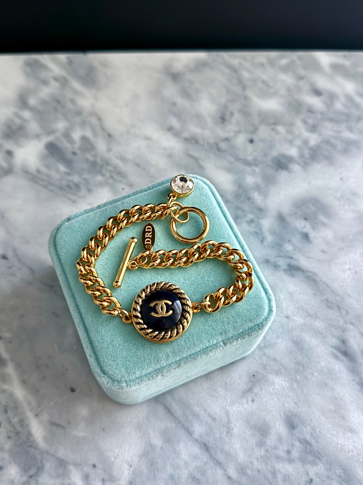 🖤 Extremely rare Authentic Vintage Gold Reworked button bracelet
