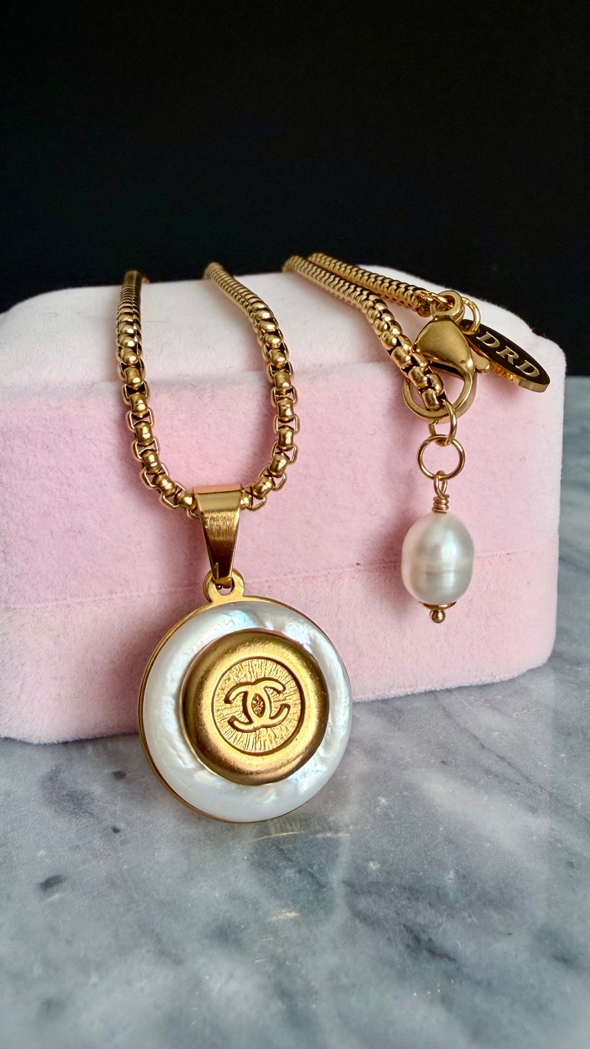 ✨ SUPER RARE MOTHER OF PEARL and Vintage Authentic reworked Gold button Necklace