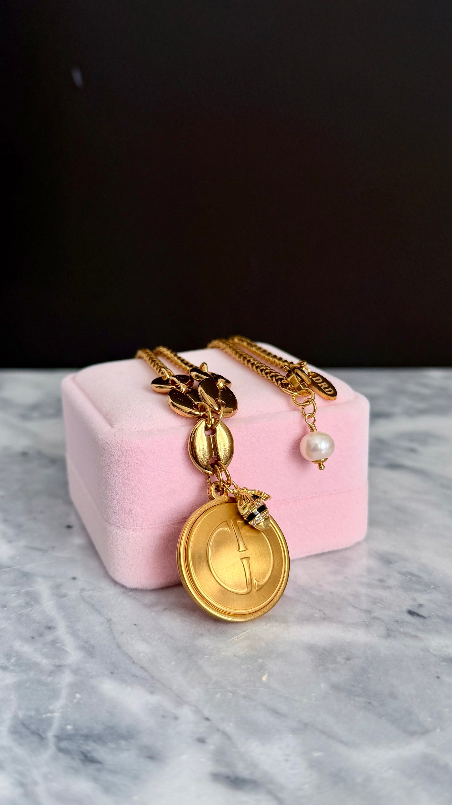 🐝 Vintage Gold Gucci charm chain necklace • high quality ✨