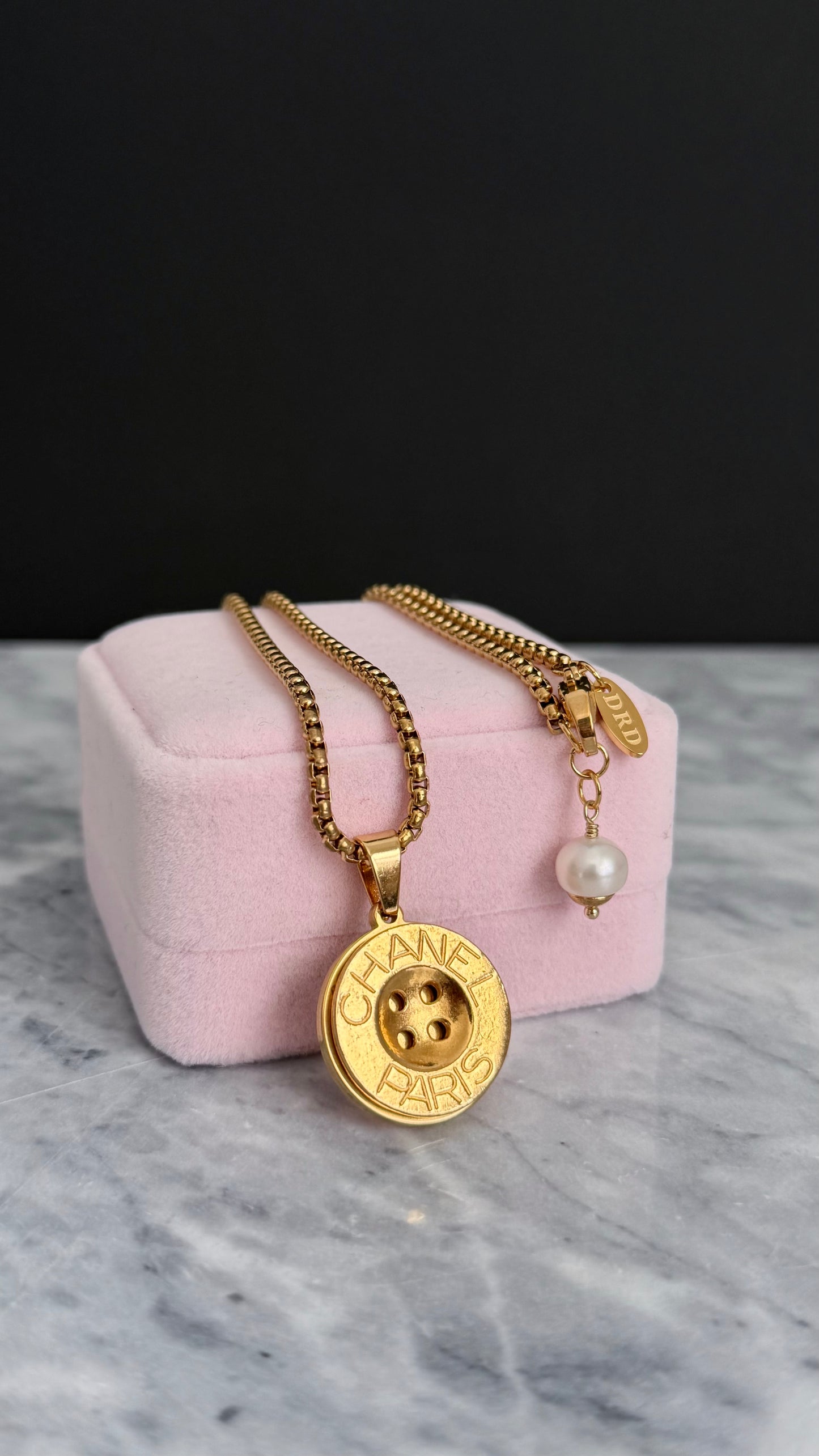 ✨Extremely rare Authentic Reworked gold Button Necklace