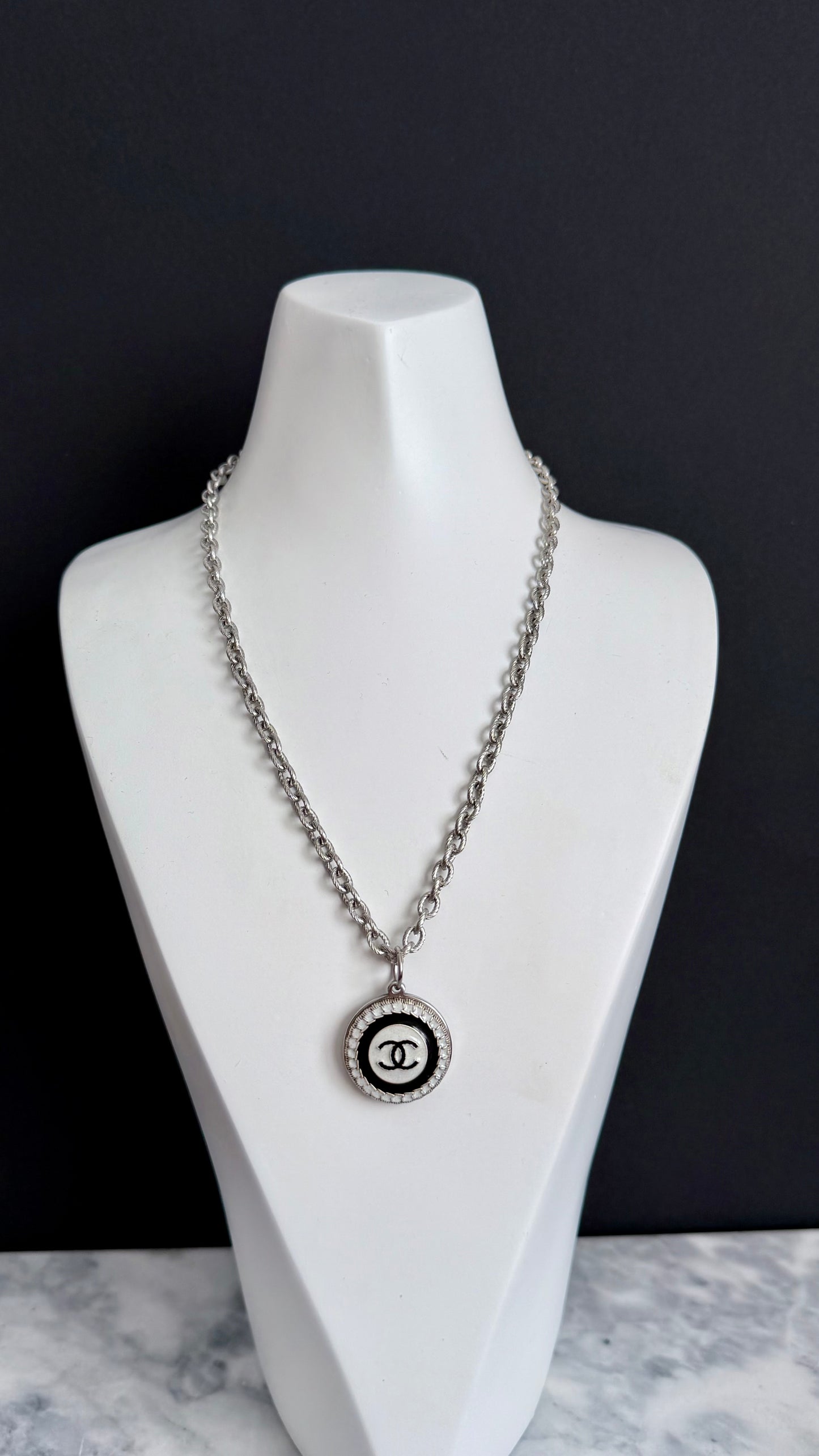 🖤 LARGE Authentic Reworked Button Necklace