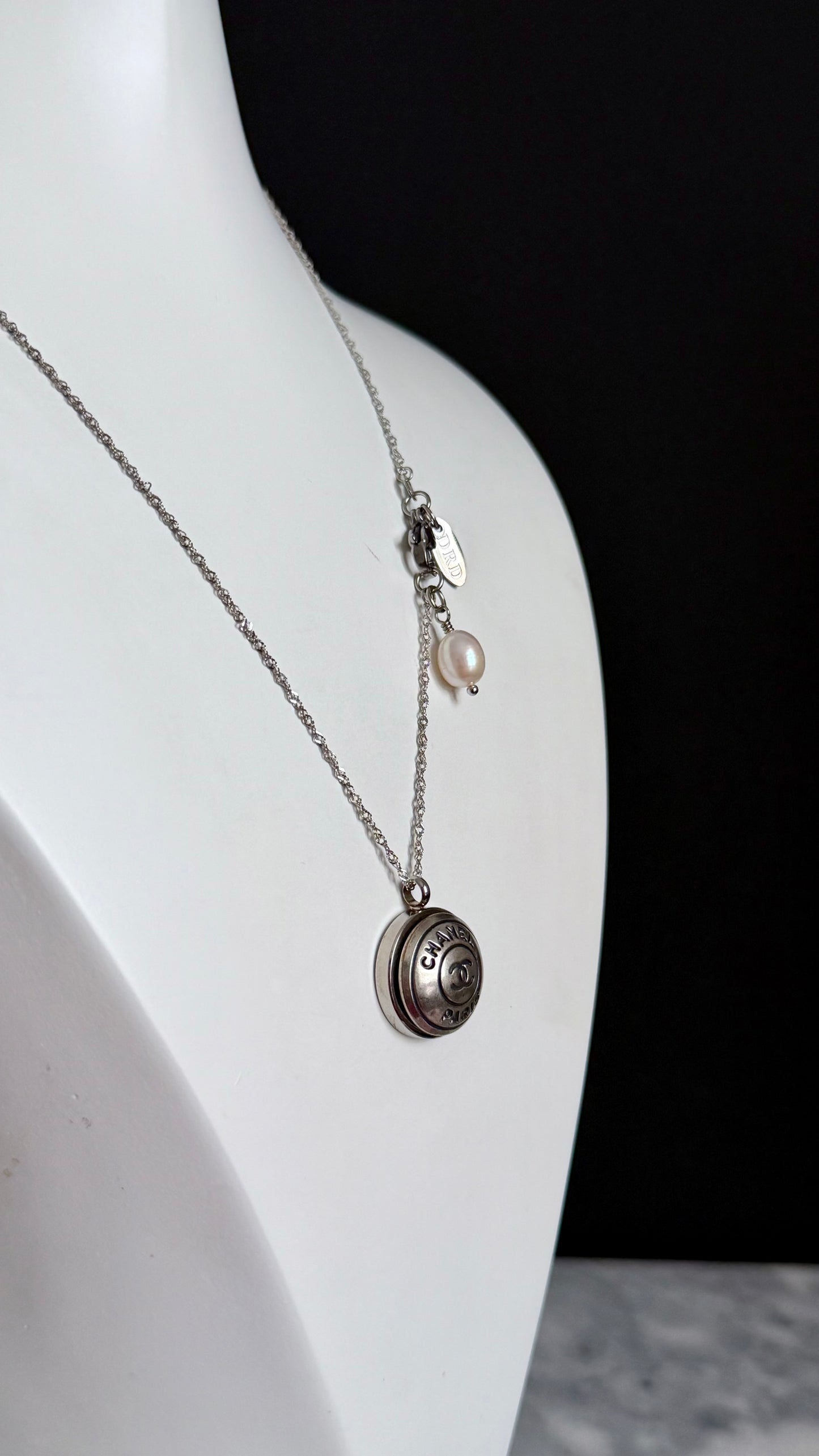 🖤 Reworked Authentic sterling silver button necklace with sterling silver chain