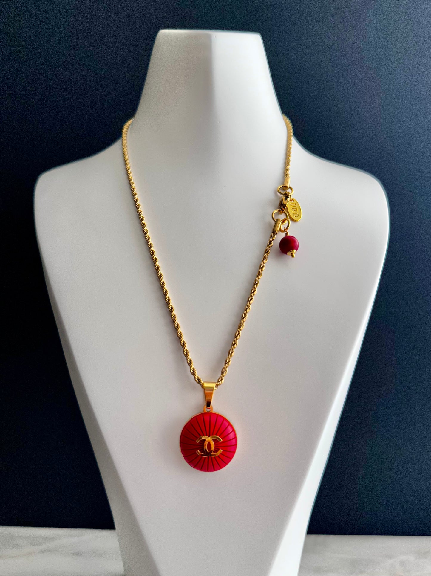 ❤️ EXTREMELY RARE reworked red button necklace