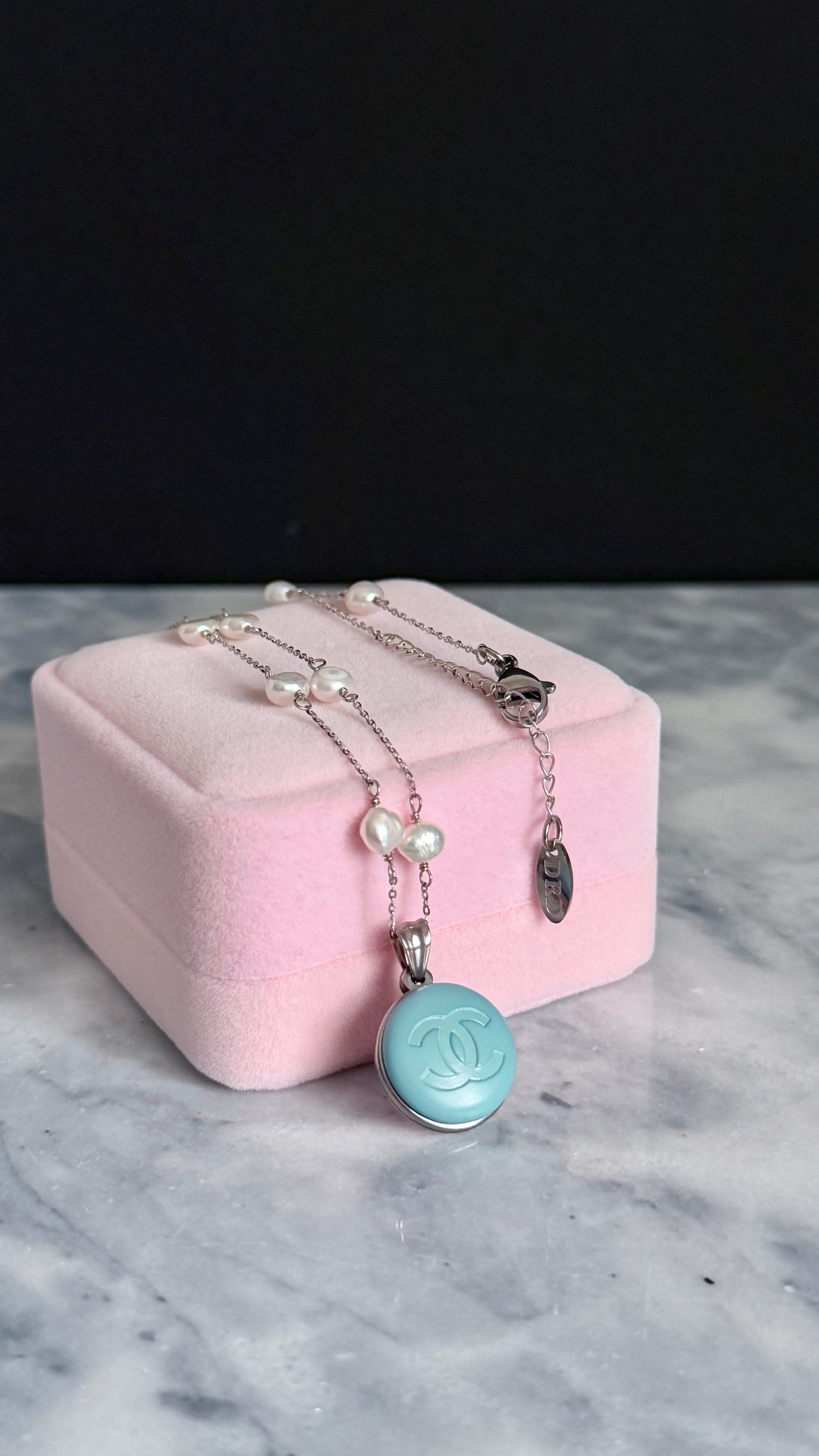 🩵 One of a kind delicate Authentic Reworked button necklace