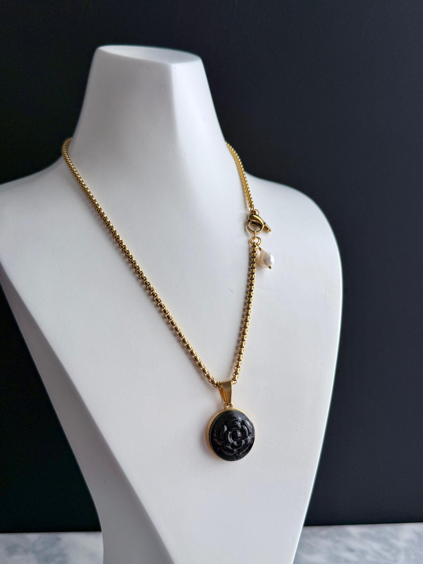 🌼 CAMELLIA 🌼 Extremely rare Vintage Authentic reworked Gold button Necklace - ONE OF A KIND