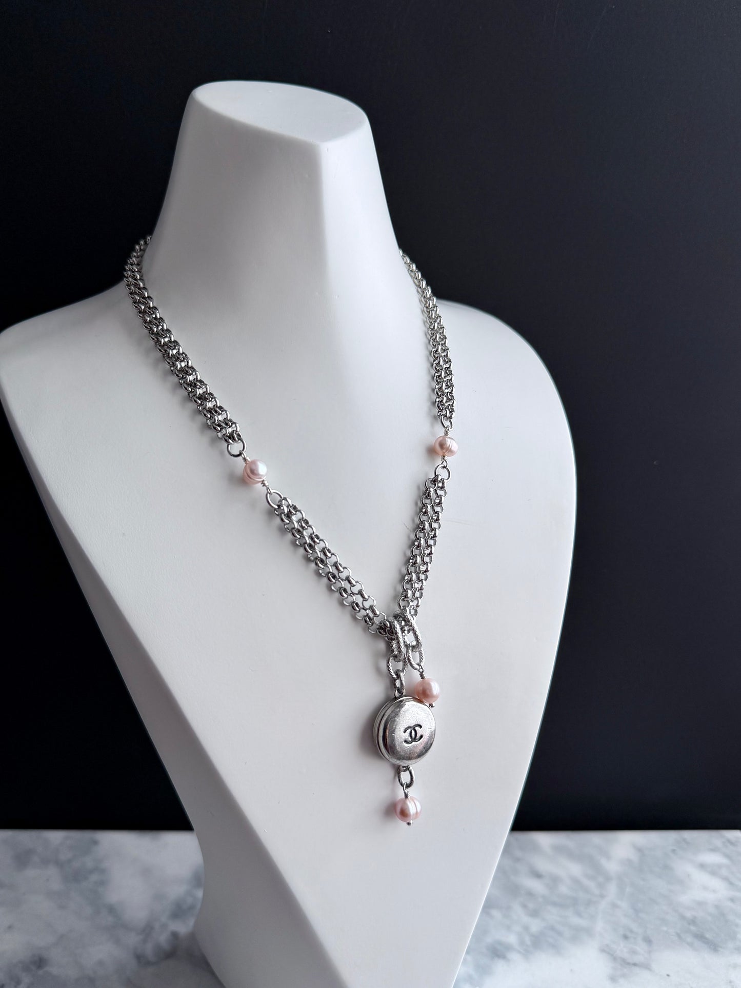 ✨ Extremely rare Authentic Reworked silver Button Necklace