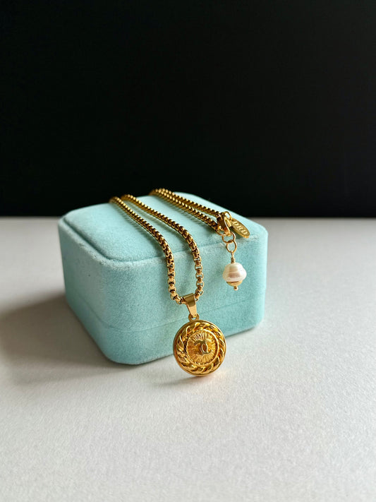 ✨Vintage Authentic reworked Gold button Necklace