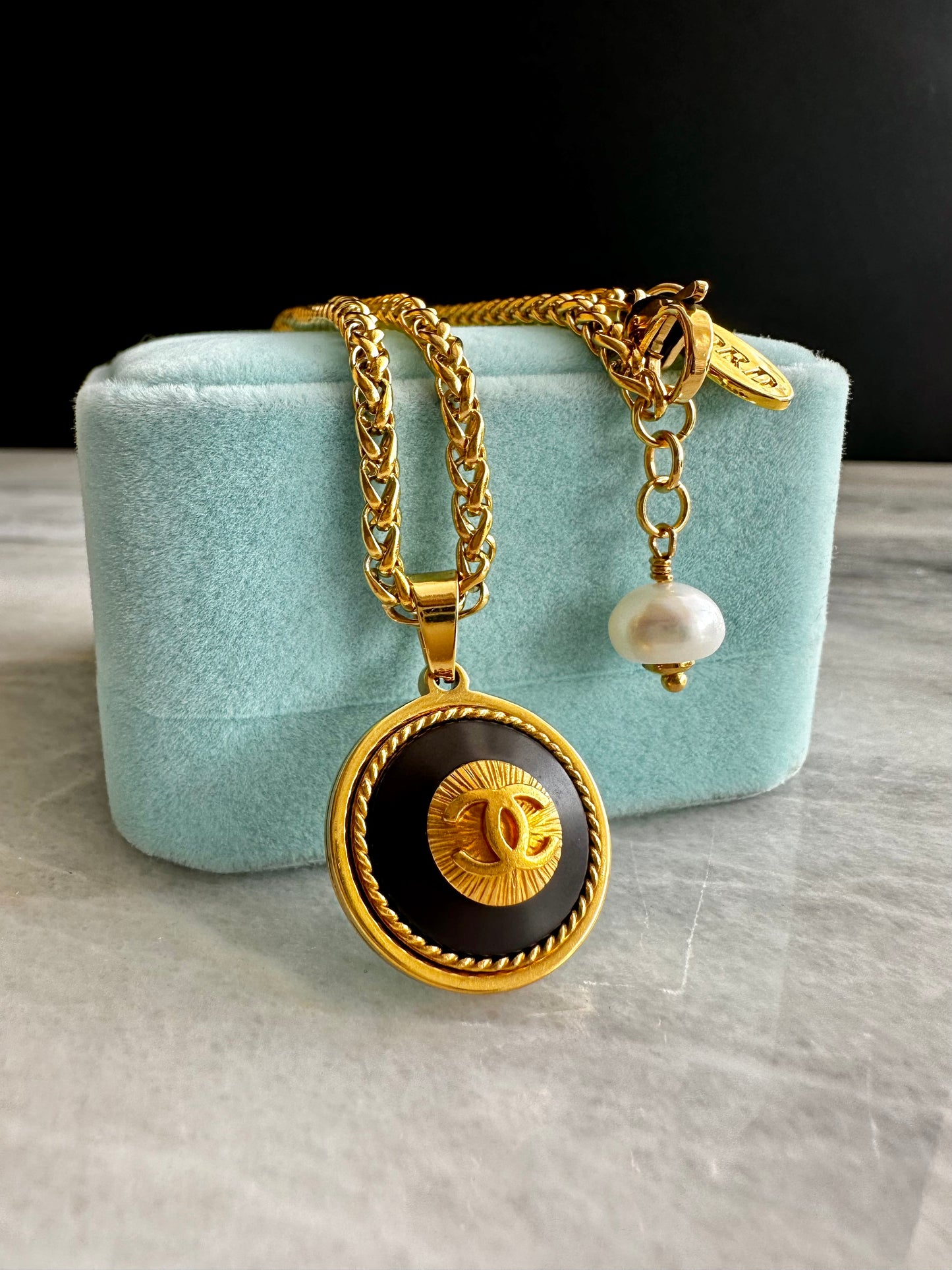 “Kitty” Vintage Authentic reworked Gold button Necklace