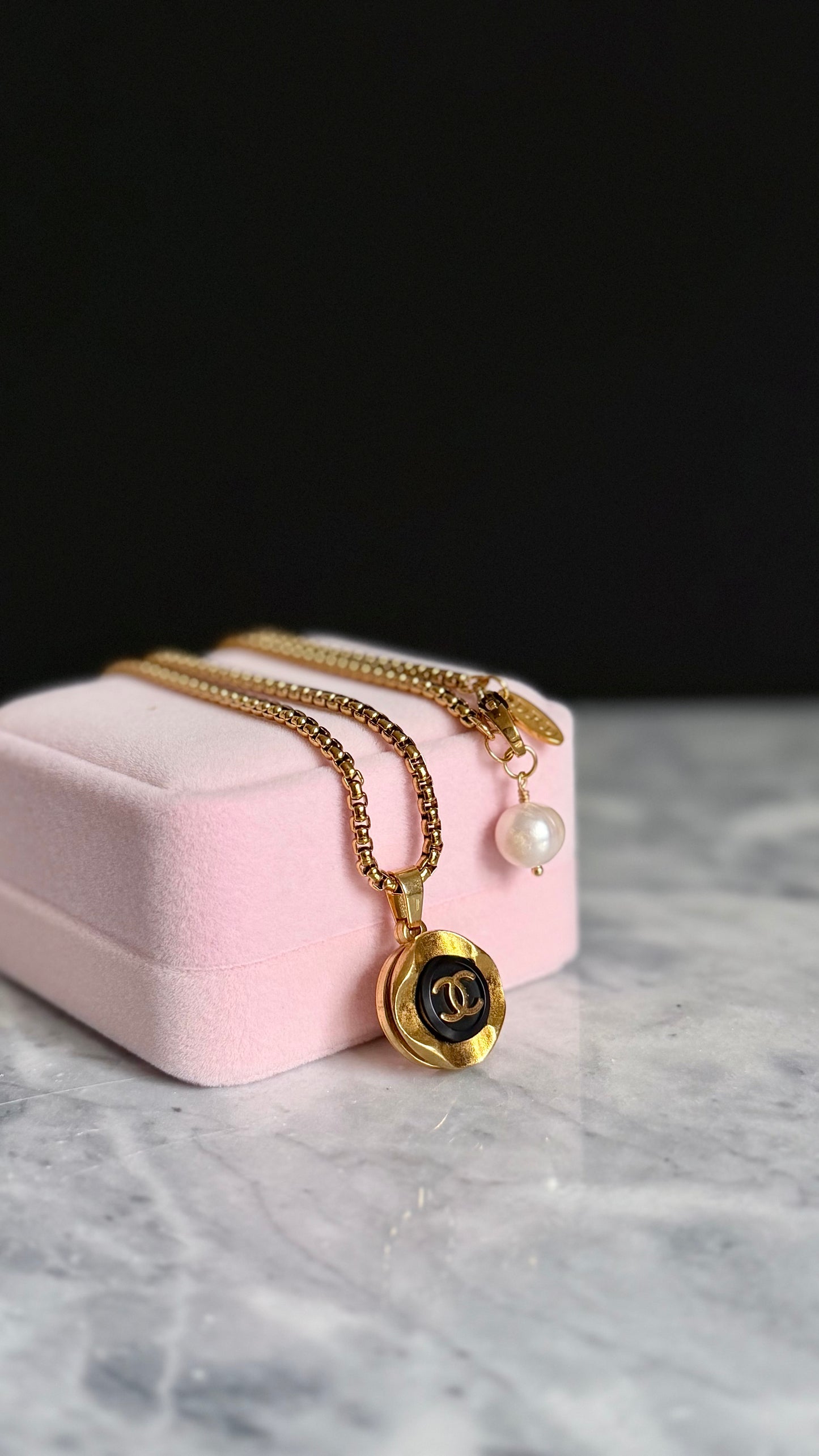 🖤 EXTREMELY RARE reworked button necklace