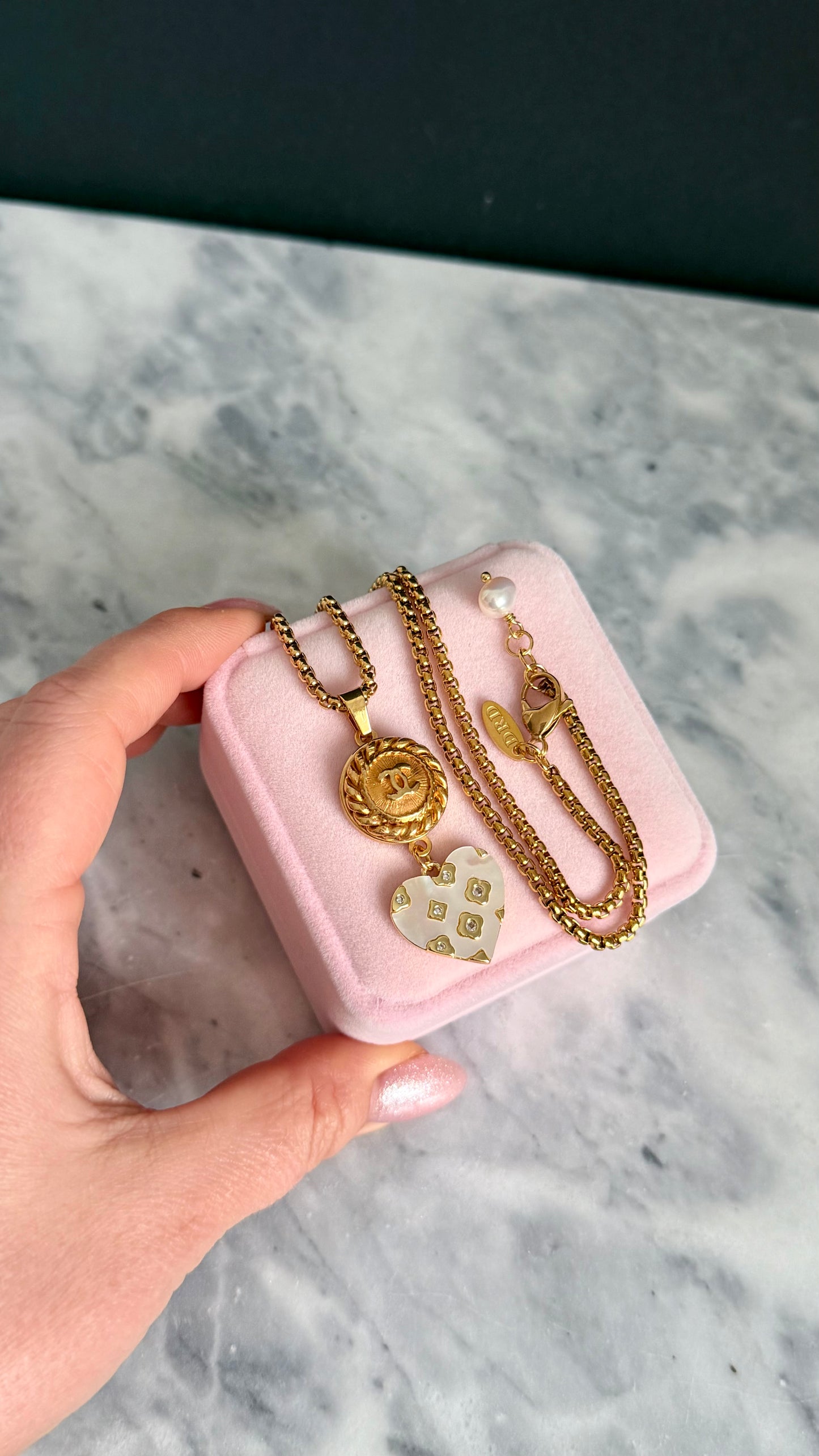 🤍 One of a kind delicate Authentic Reworked button necklace