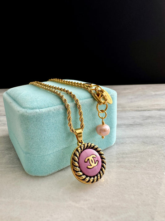 💜 reworked lilac enamel button necklace