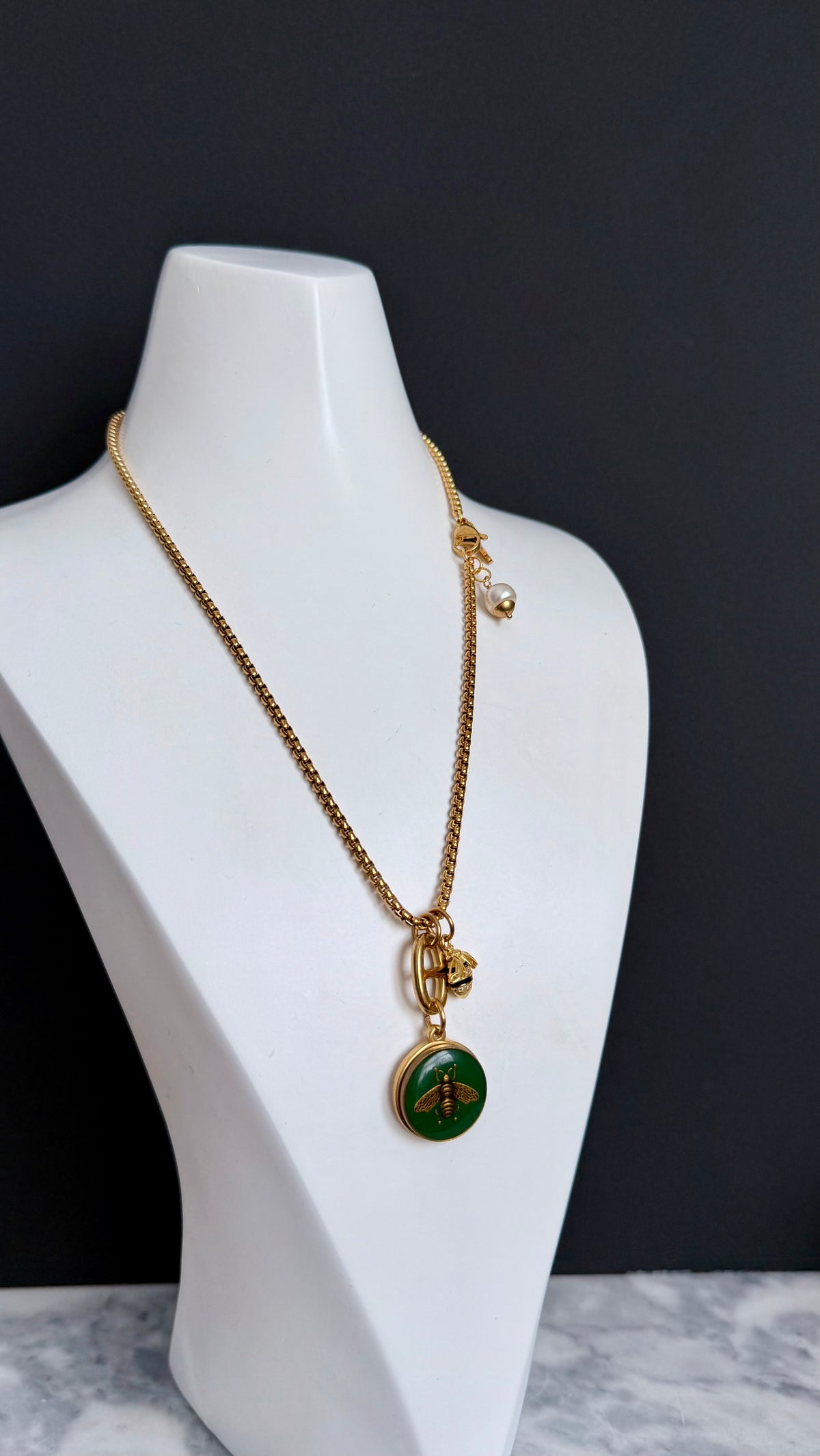 ✨🐝💚 Vintage Gold Gucci charm chain necklace • extremely rare ✨