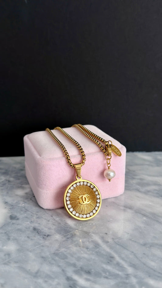 ✨ RARE Large Vintage Authentic reworked Gold button Necklace