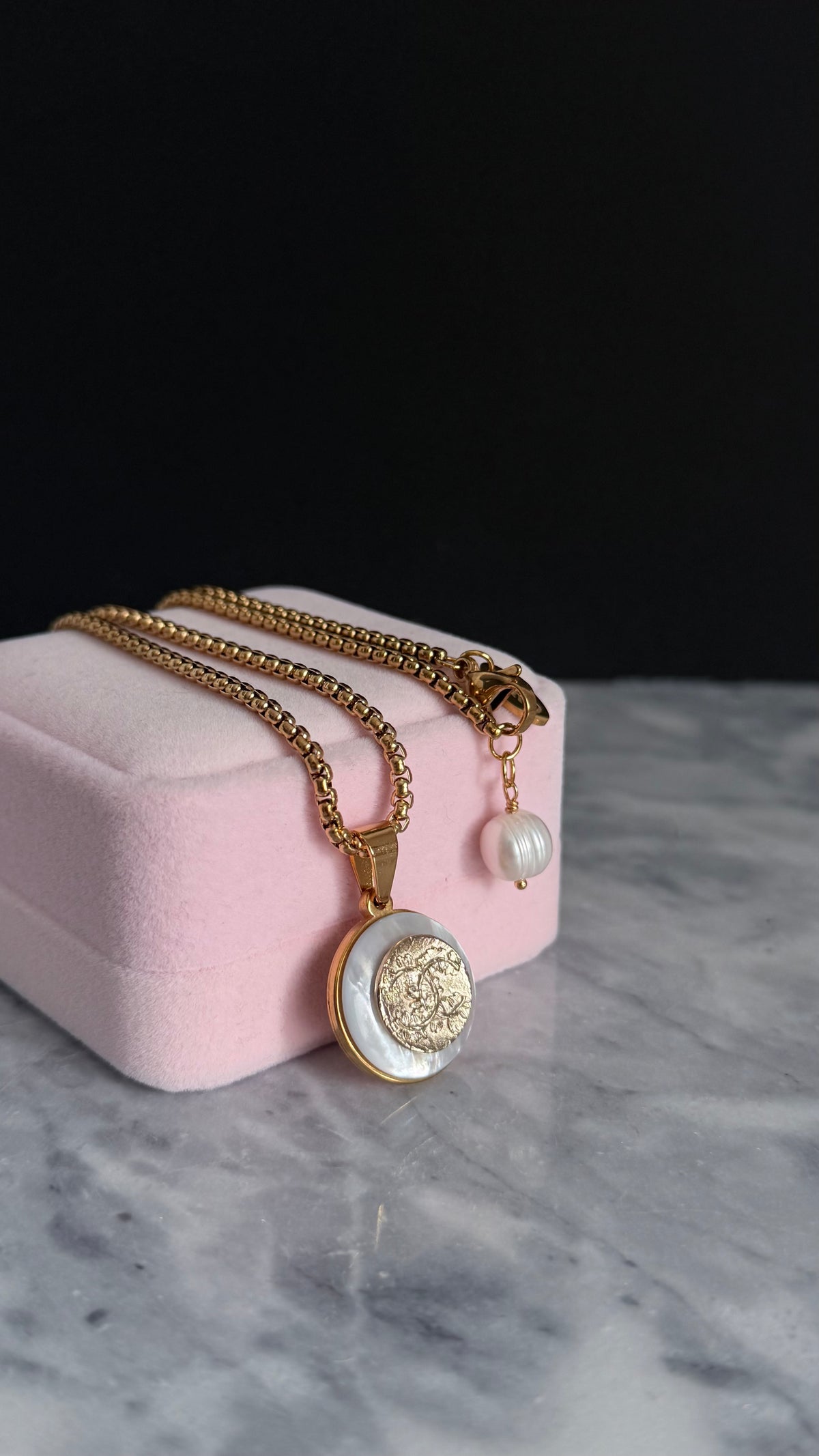 ✨ SUPER RARE MOTHER OF PEARL and MODERM Authentic reworked Gold button Necklace