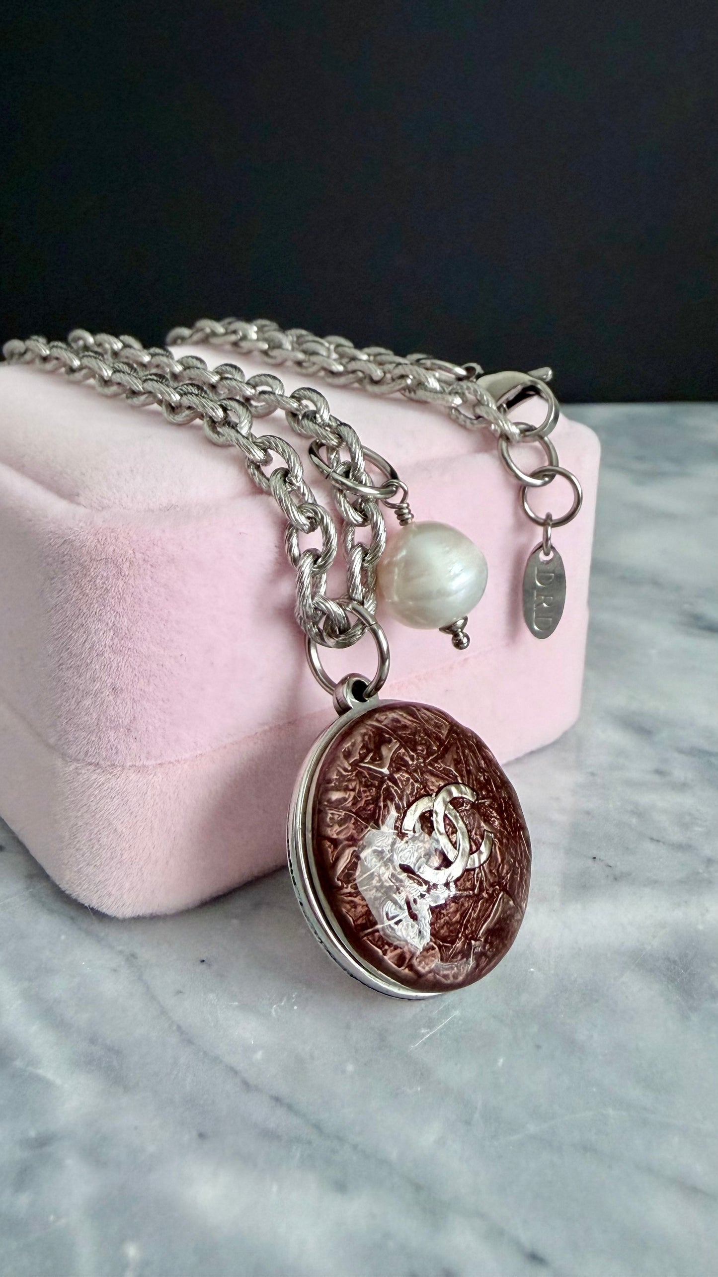 🖤 Authentic Reworked Button Necklace