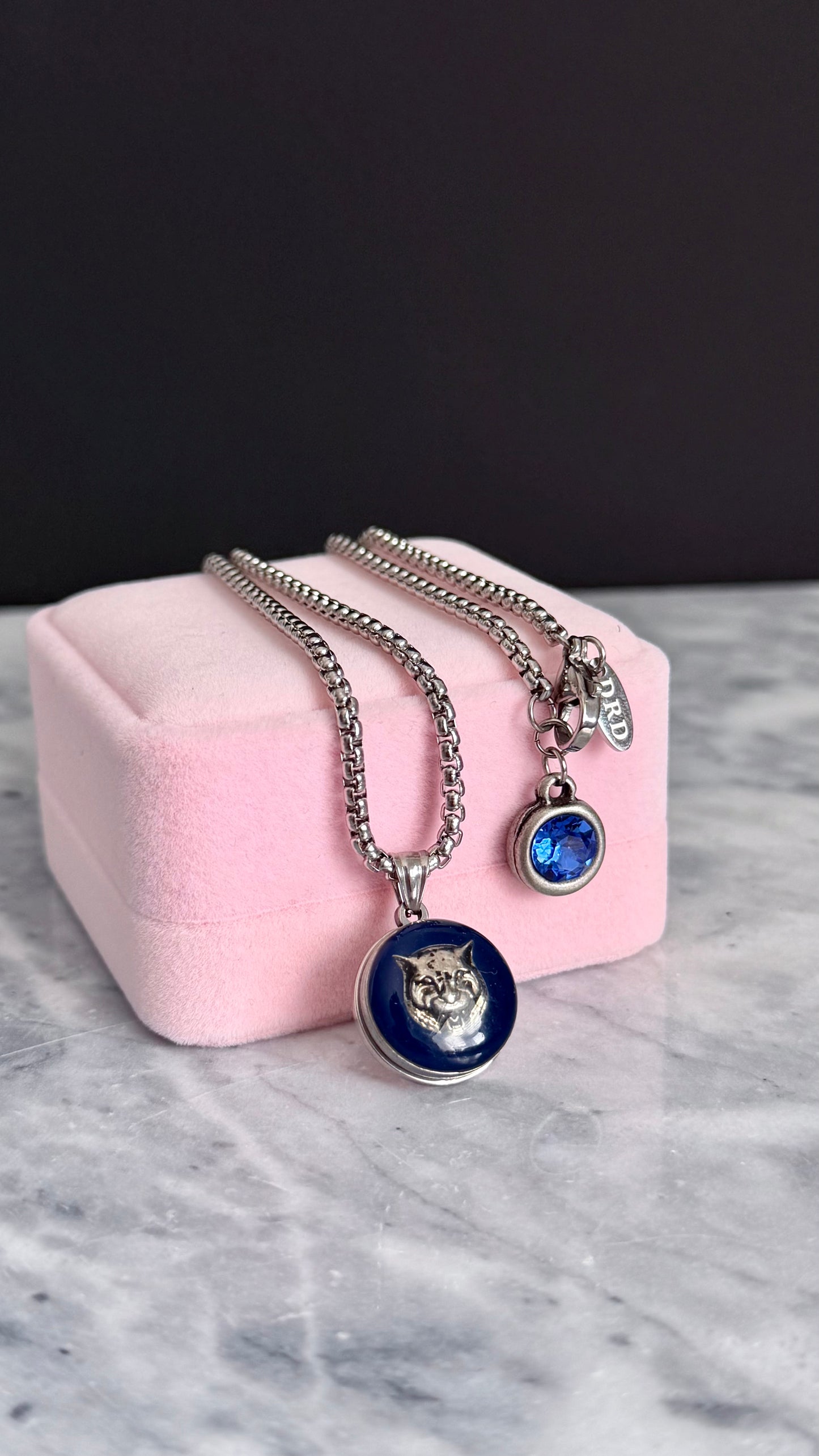 Antique silver GUCCI tiger charm chain necklace • high quality chain