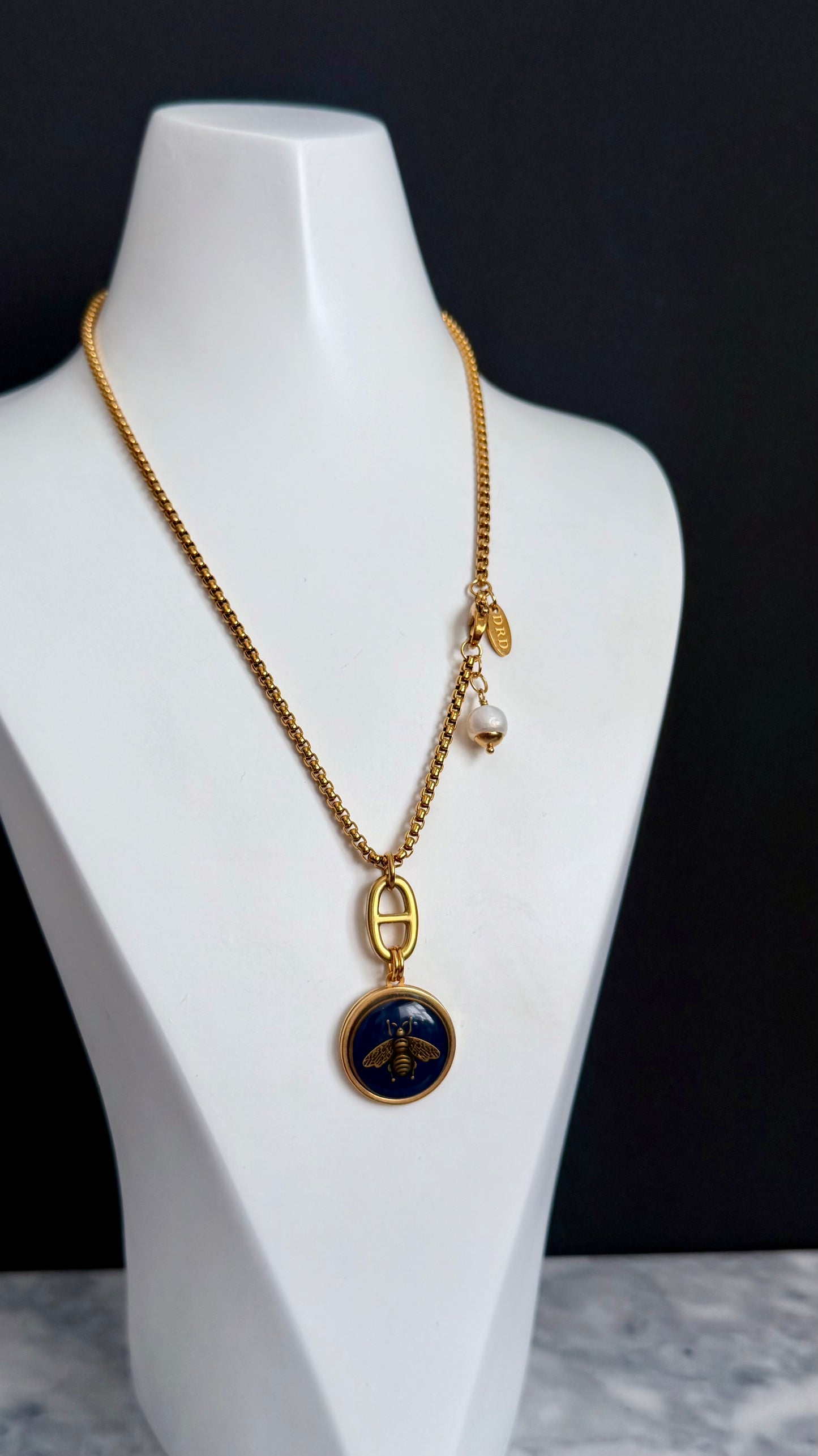 ✨🐝 Vintage Gold Gucci charm chain necklace • extremely rare ✨