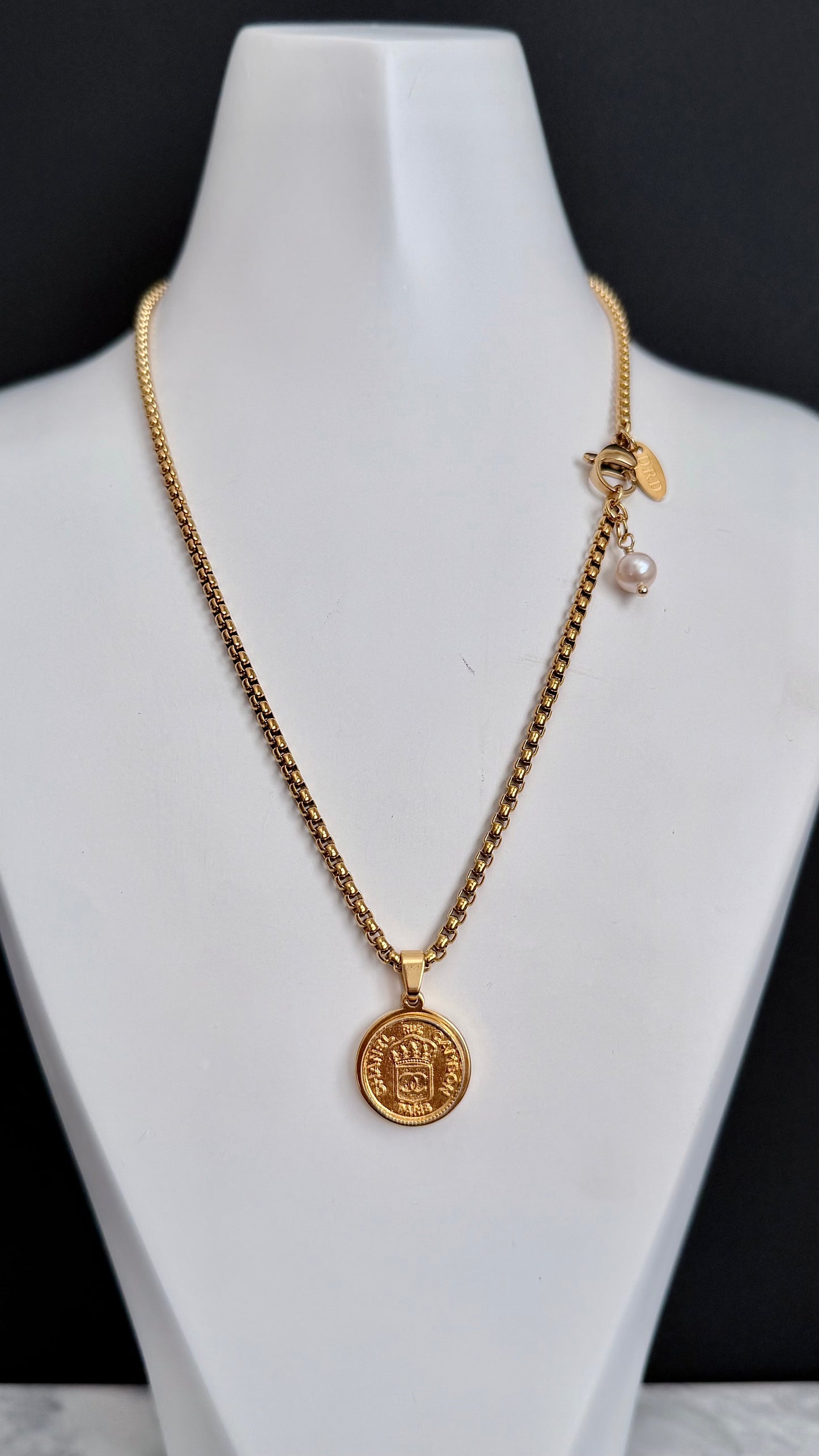 ✨Extremely rare Authentic Reworked gold Crown Button Necklace