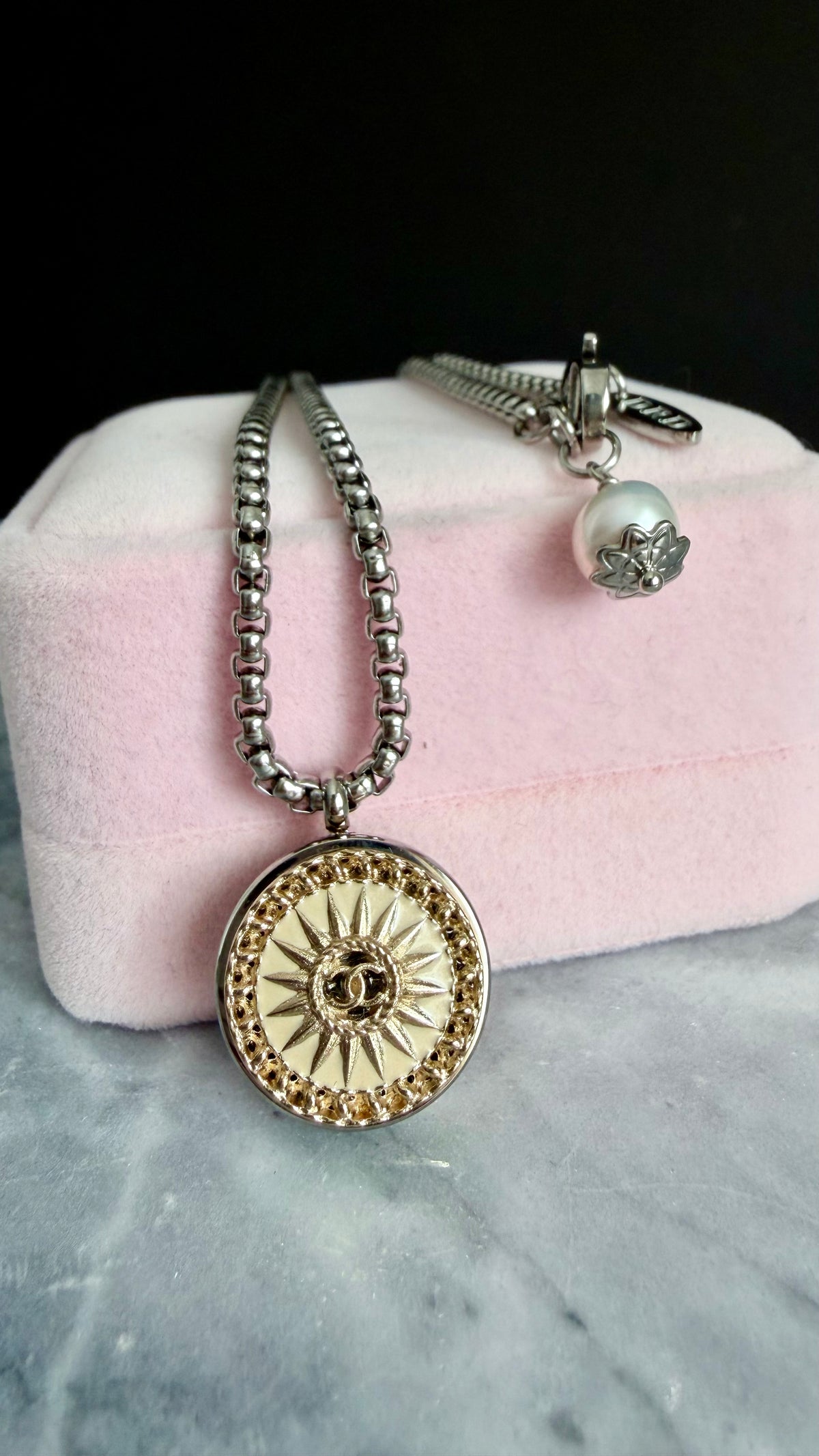 💖 Small Mixed metal Authentic silver chain button necklace