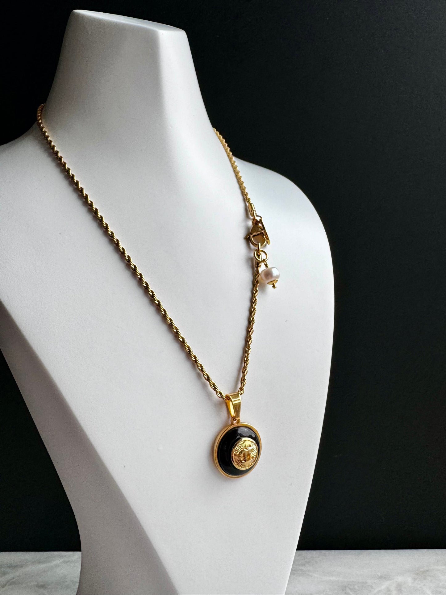 Small Black onyx pendant Vintage Authentic reworked Gold button Necklace