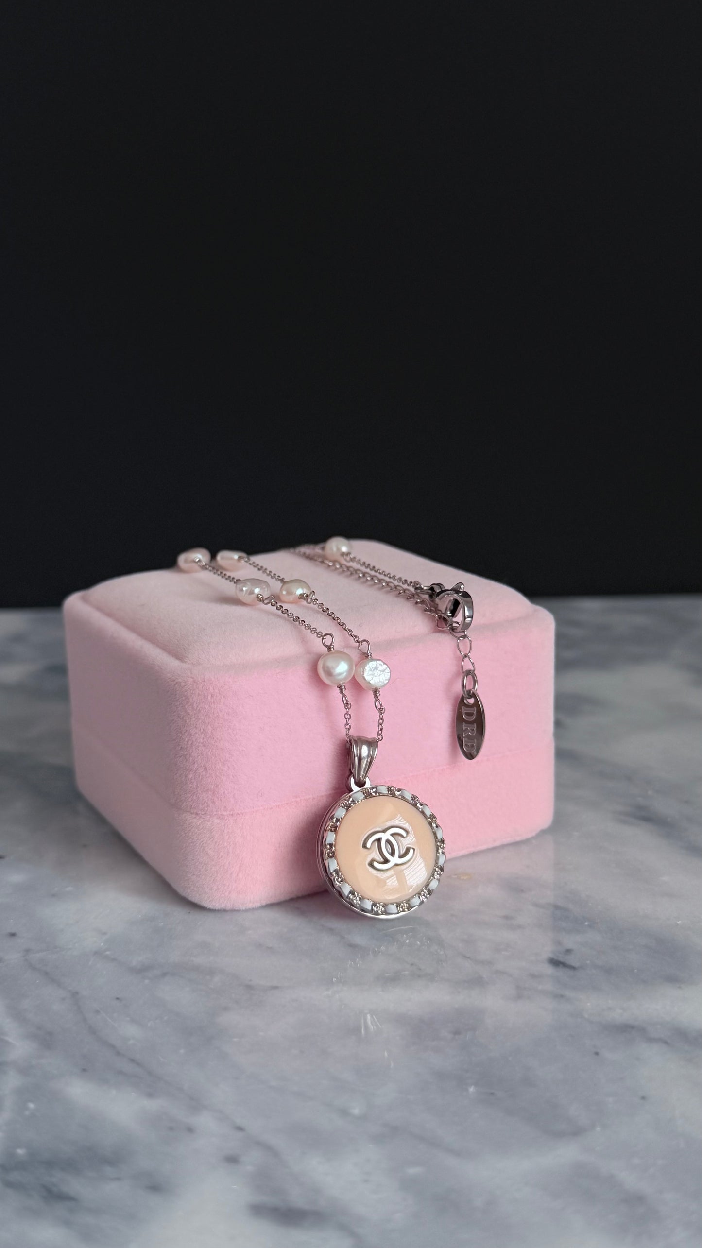 🤍 One of a kind delicate Authentic Reworked button necklace