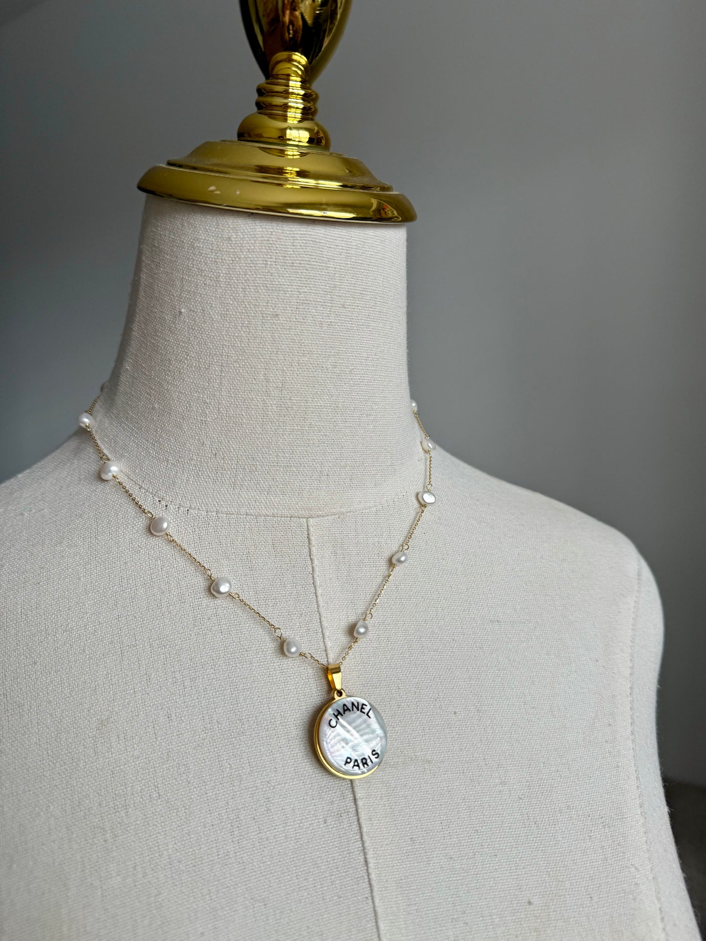 🤍 One of a kind delicate Authentic Reworked button necklace