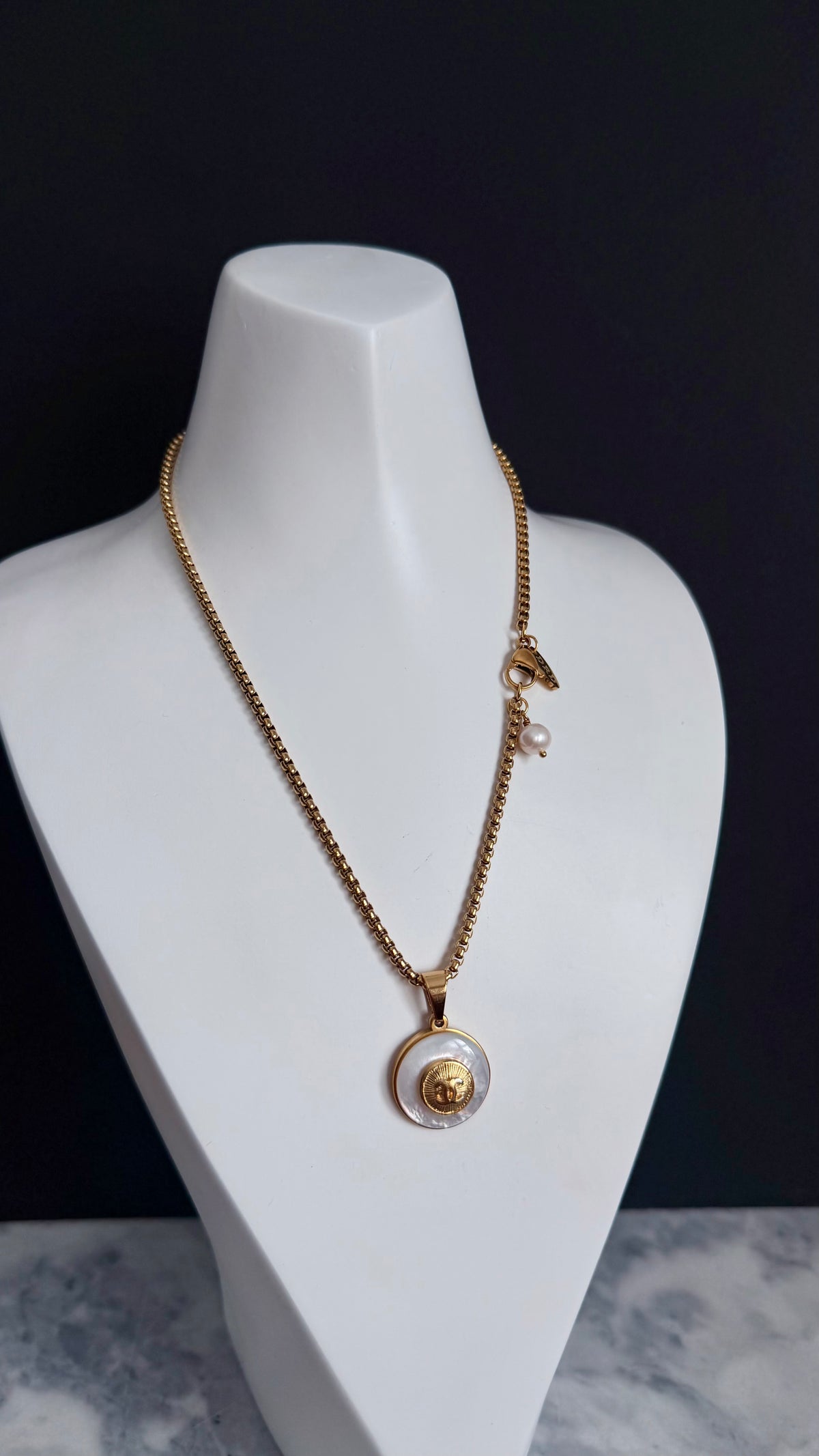 ✨ SUPER RARE MOTHER OF PEARL and Vintage Authentic reworked Gold button Necklace