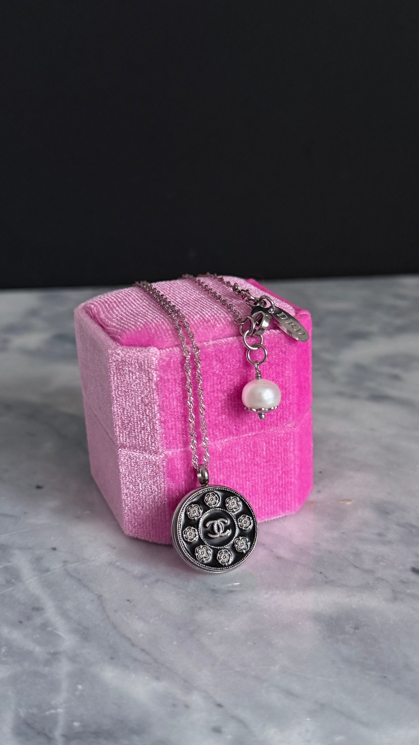 🖤 Reworked Authentic button necklace with sterling silver chain