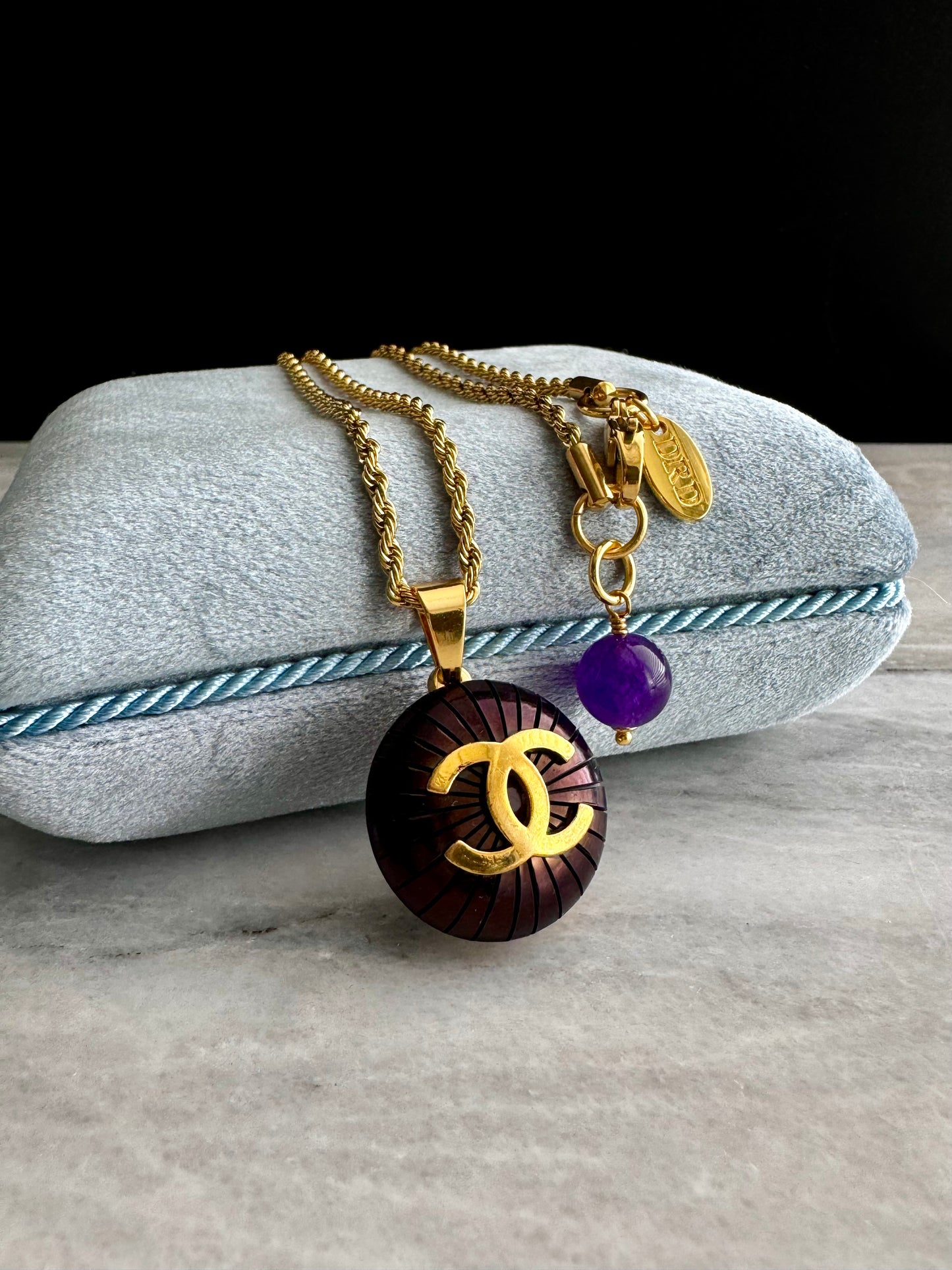 🍆 EXTREMELY RARE reworked button necklace