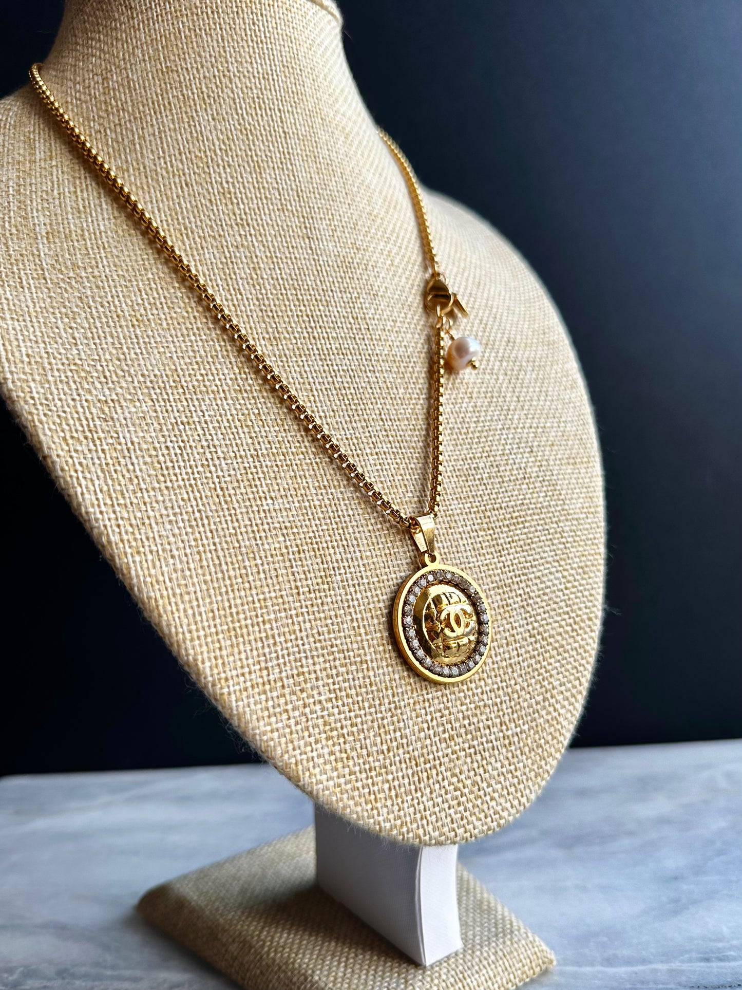 ✨SUPER RARE Large Vintage Authentic reworked Gold button Necklace