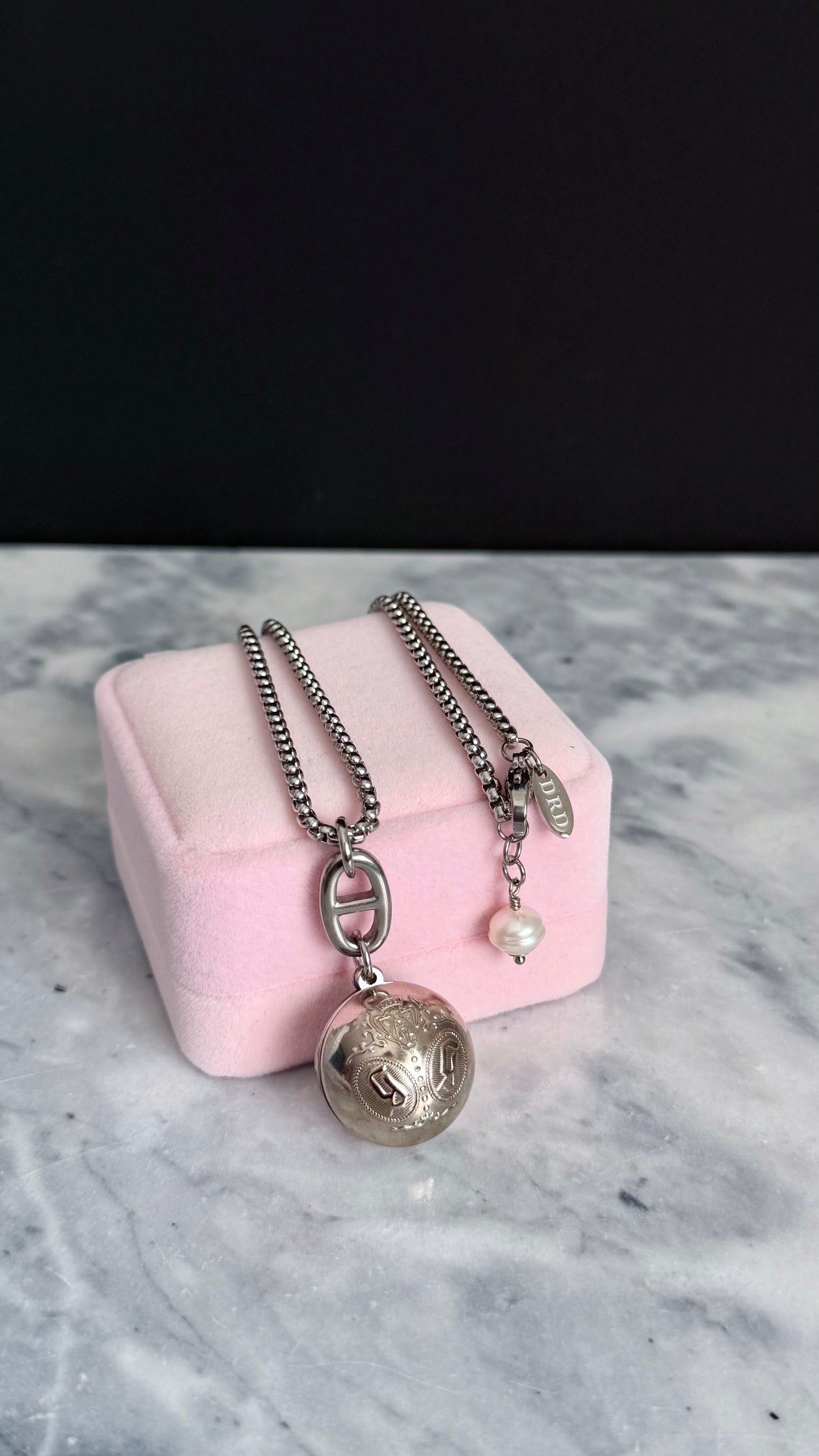 Vintage Silver Gucci charm chain necklace • high quality