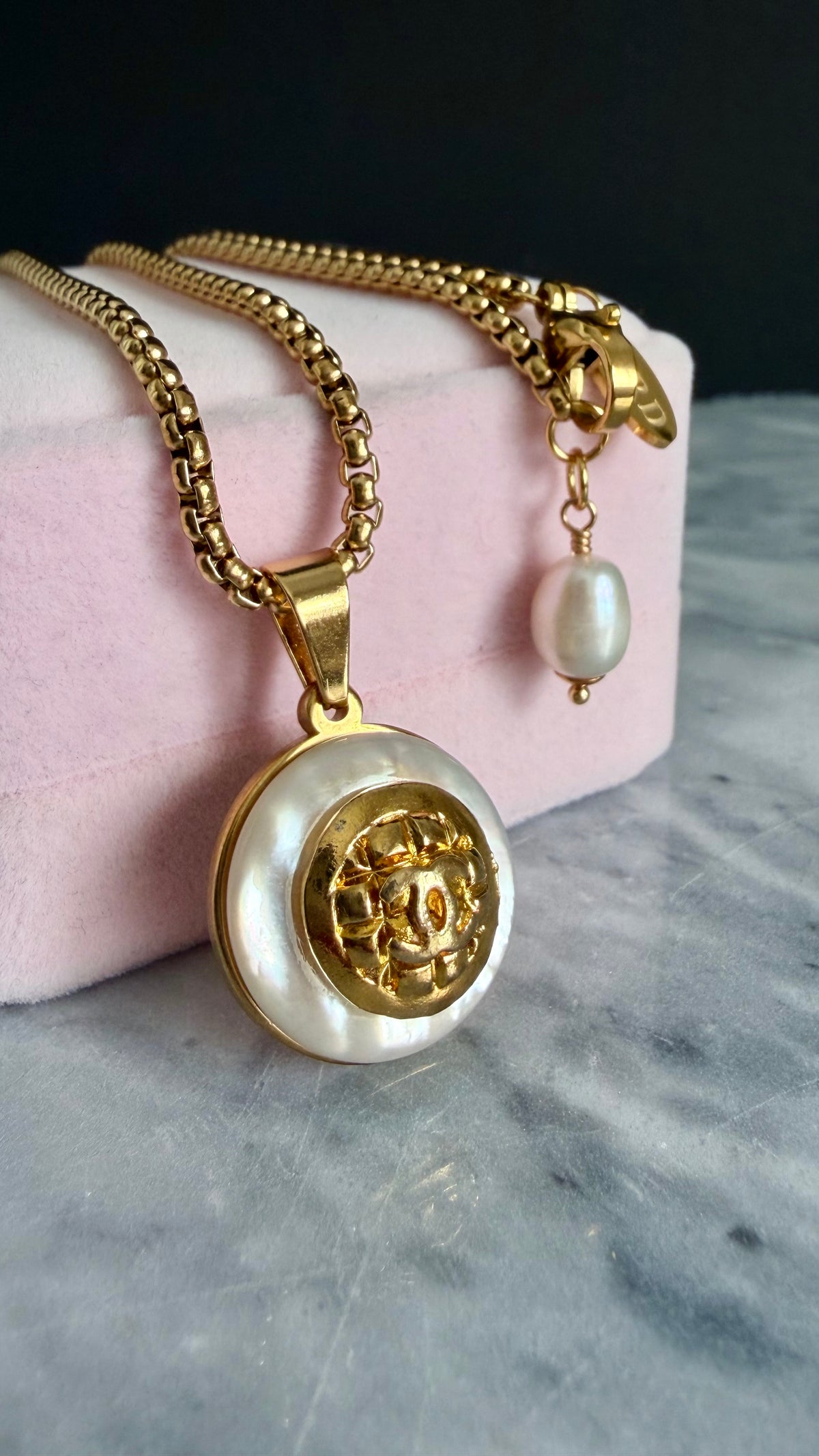 ✨ SUPER RARE MOTHER OF PEARL and Vintage Authentic reworked Gold button Necklace